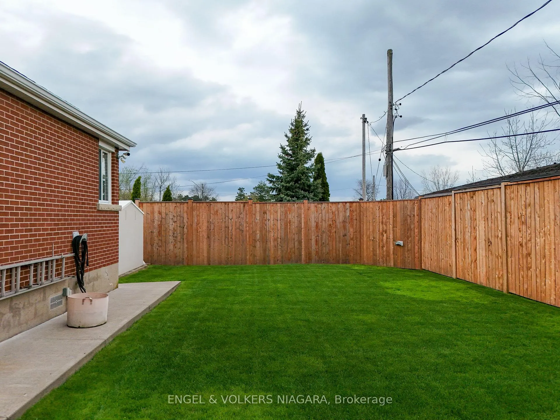 Photo 40 of 3560 Rapidsview Drive, Niagara Falls, Chippawa — HOMEH
