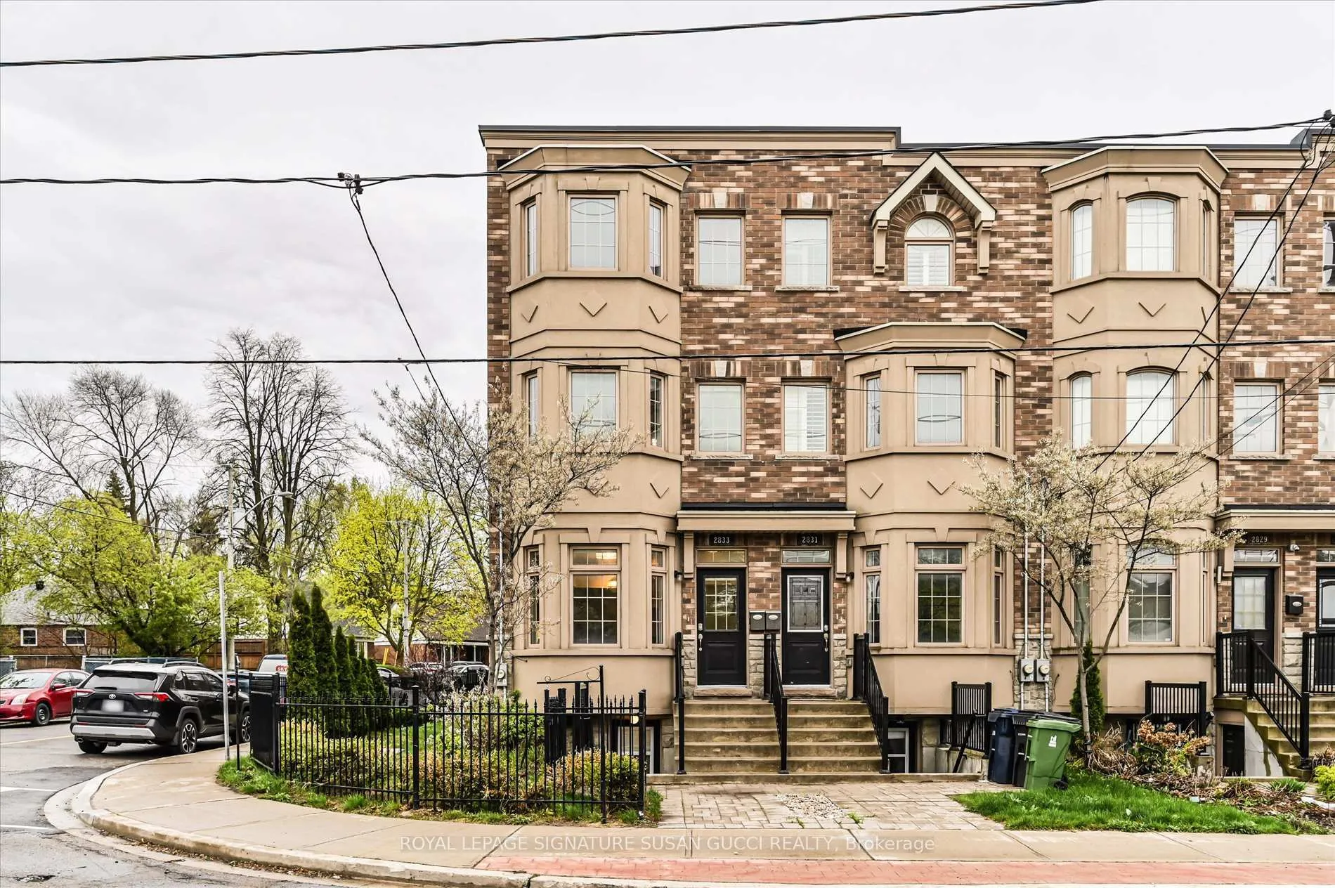 Front of 2833 St. Clair Avenue E