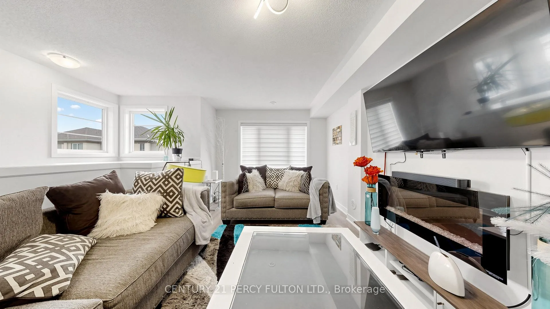 Photo 6 of 71 Donald Fleming Way, Whitby, Pringle Creek — HOMEH