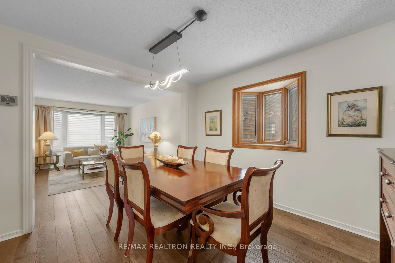 Photo 6 of 9 Whittington Court, Markham, Thornlea — HOMEH