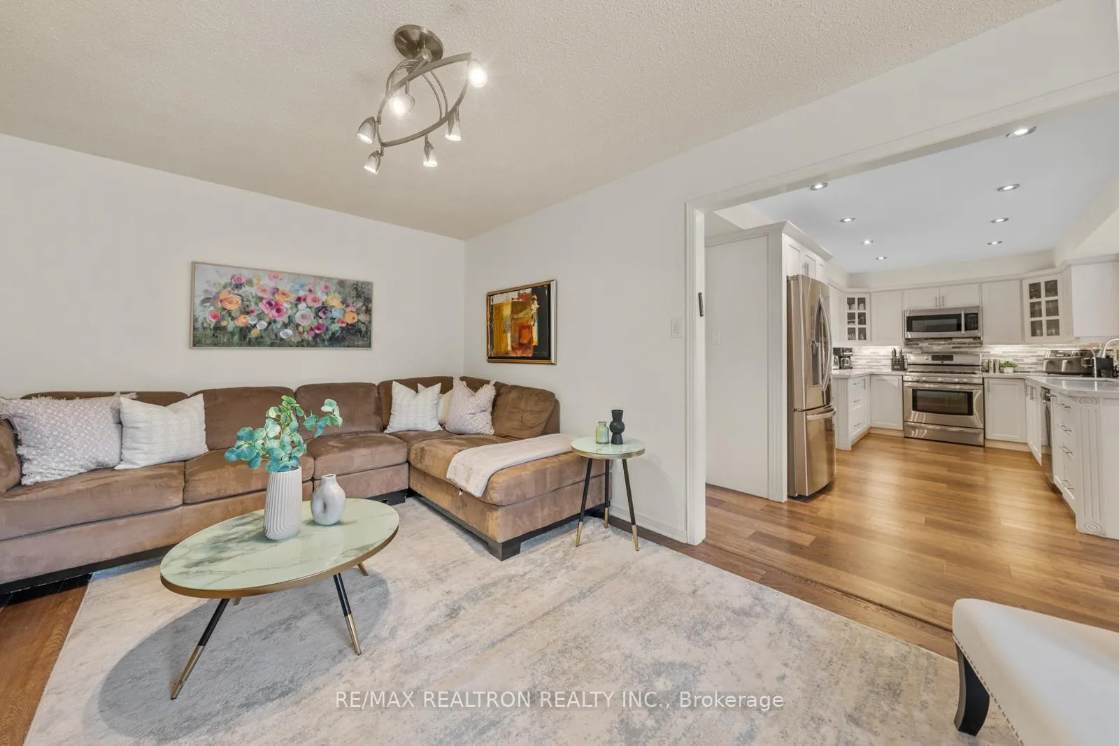 Photo 12 of 9 Whittington Court, Markham, Thornlea — HOMEH