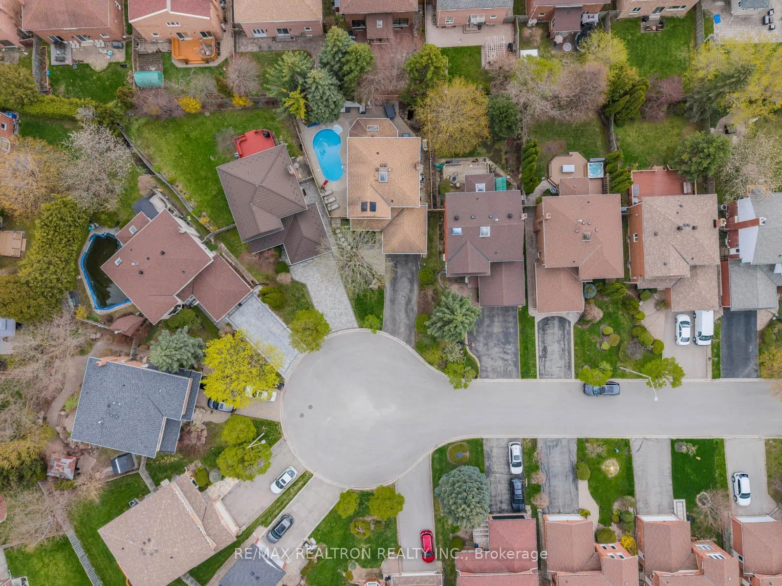 Photo 37 of 9 Whittington Court, Markham, Thornlea — HOMEH
