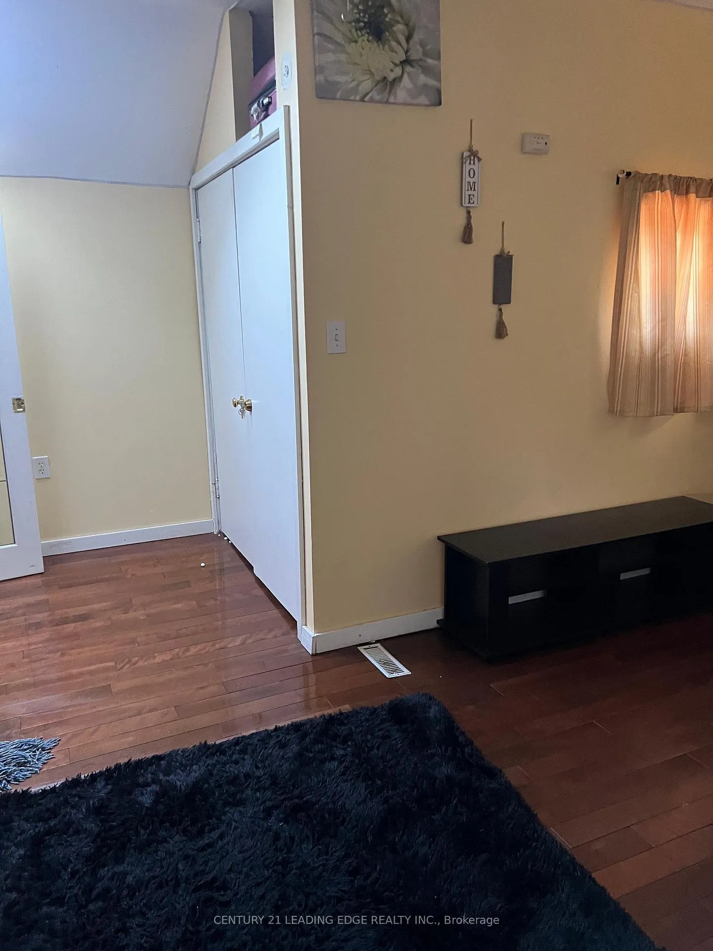 Photo 3 of 10 Lailey Street, St. Catharines, Facer — HOMEH