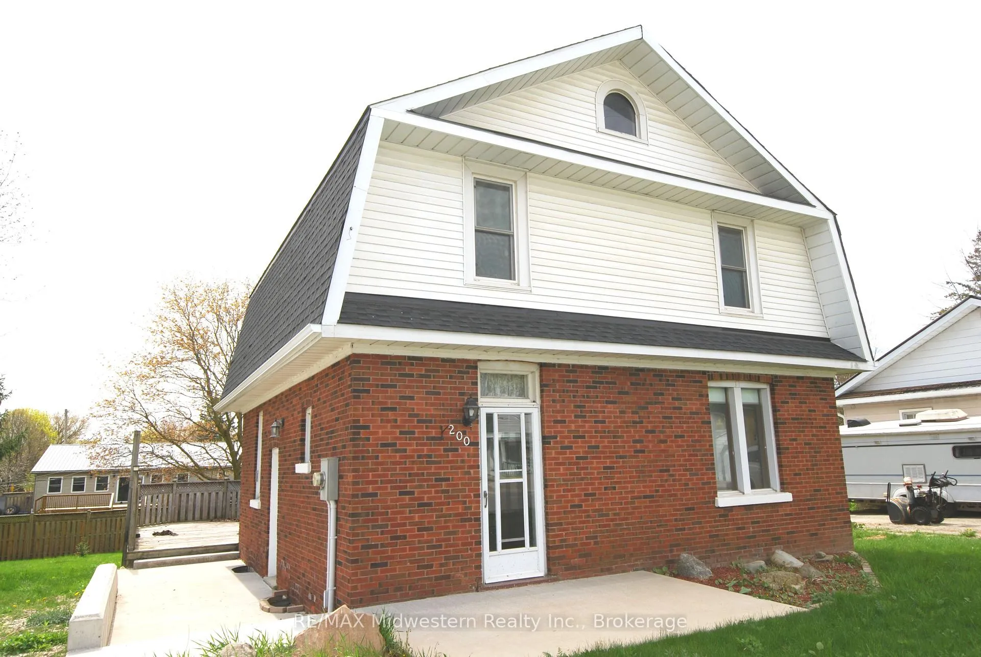 Photo of 200 Elora Street S