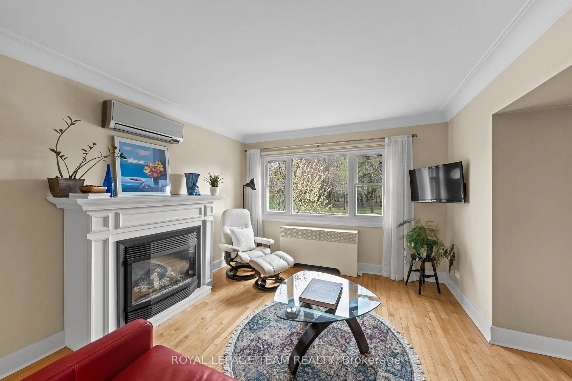 Photo 8 of 108 Onslow Crescent, Ottawa, Ottawa East — HOMEH