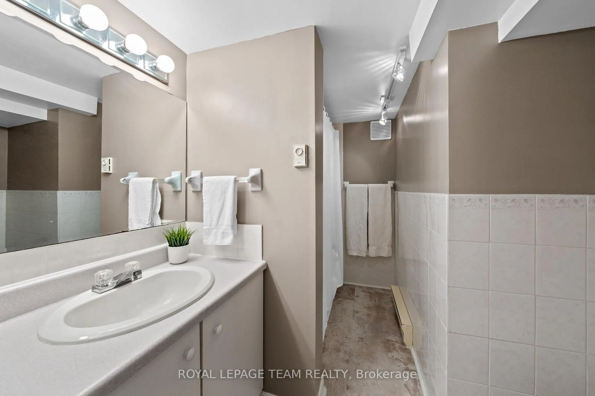 Photo 31 of 108 Onslow Crescent, Ottawa, Ottawa East — HOMEH