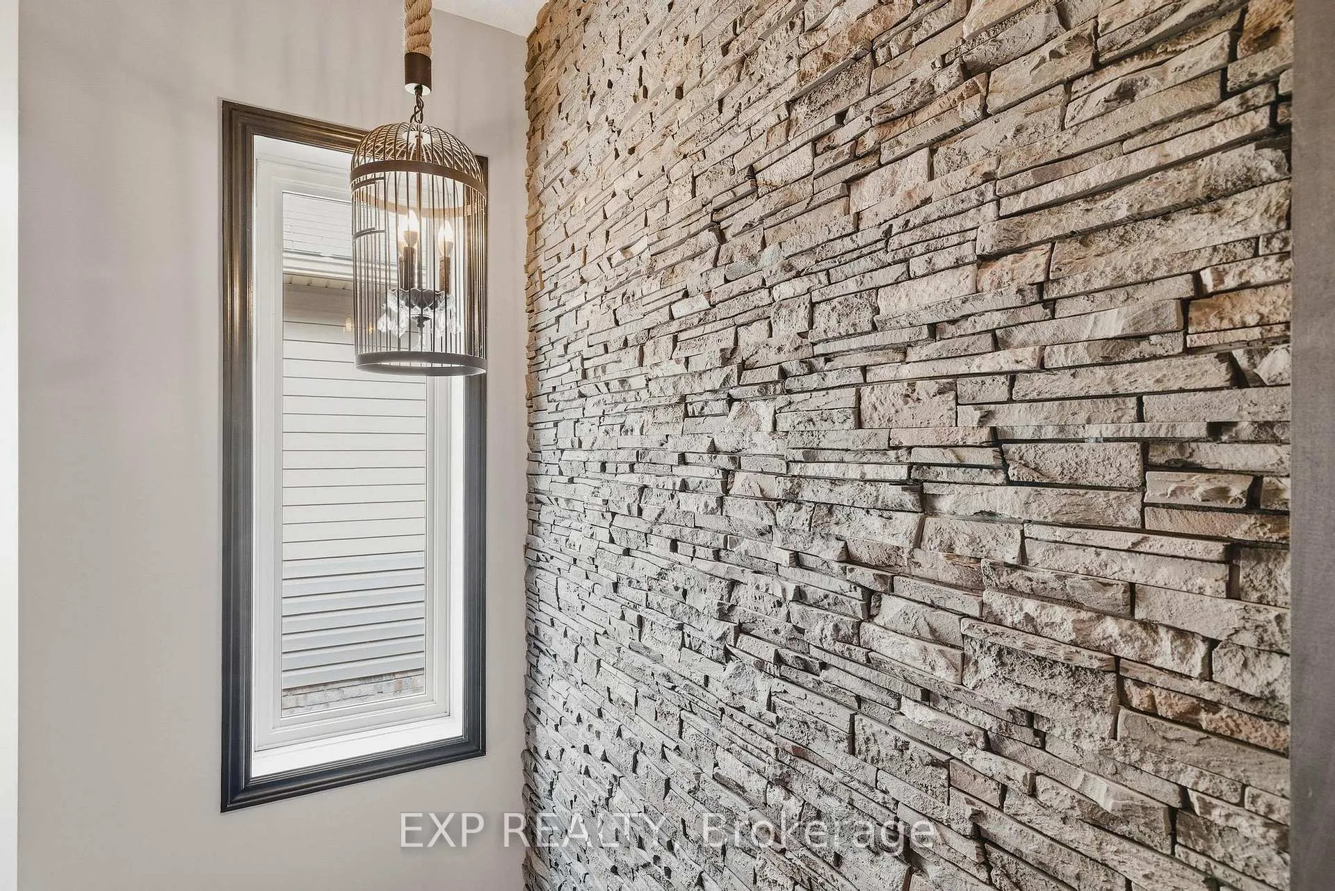 Photo 6 of 631 Woodlawn Place, Waterloo — HOMEH