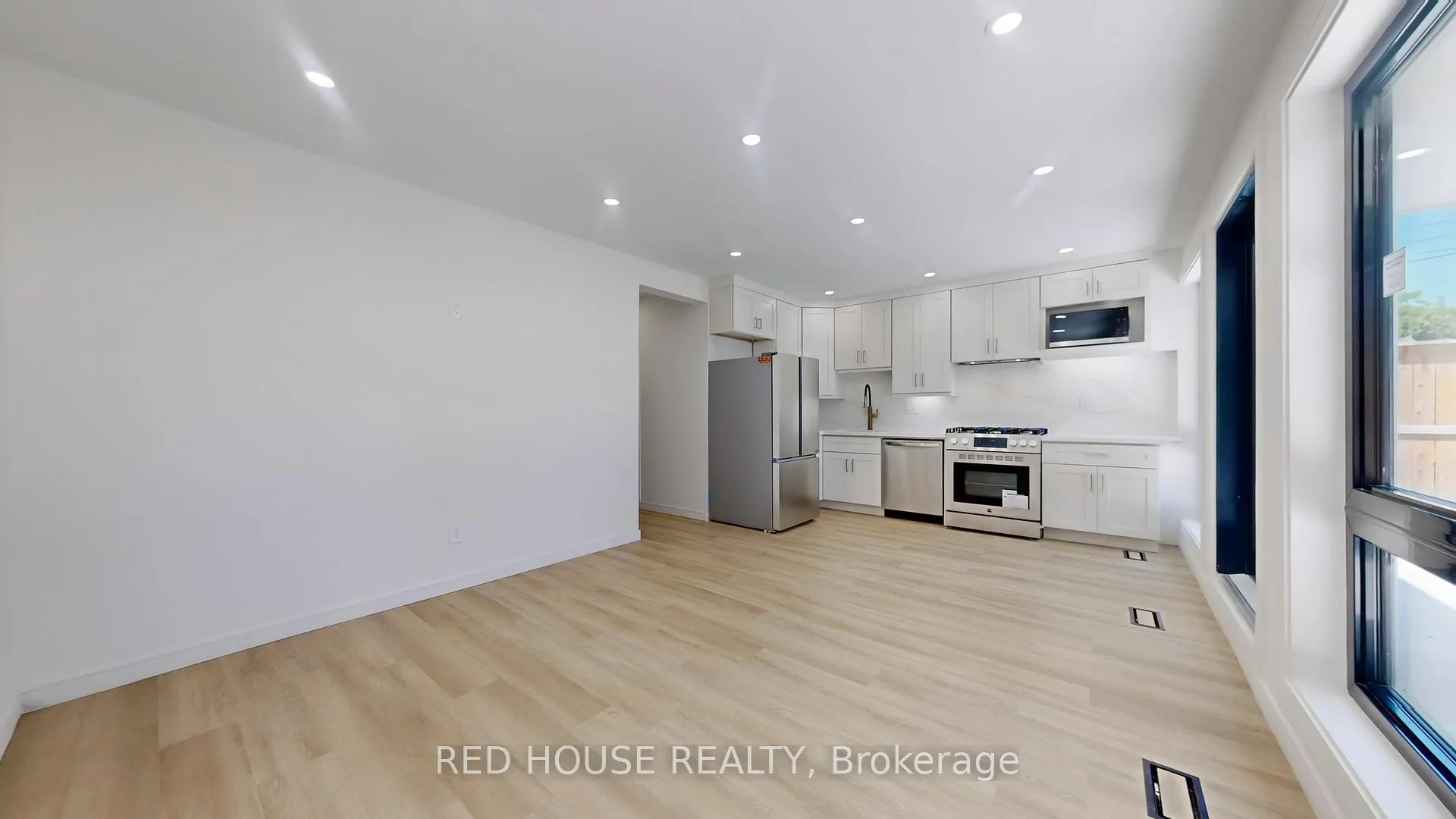 Photo 5 of Unit 1, 63 Derwyn Road, Toronto, East York — HOMEH