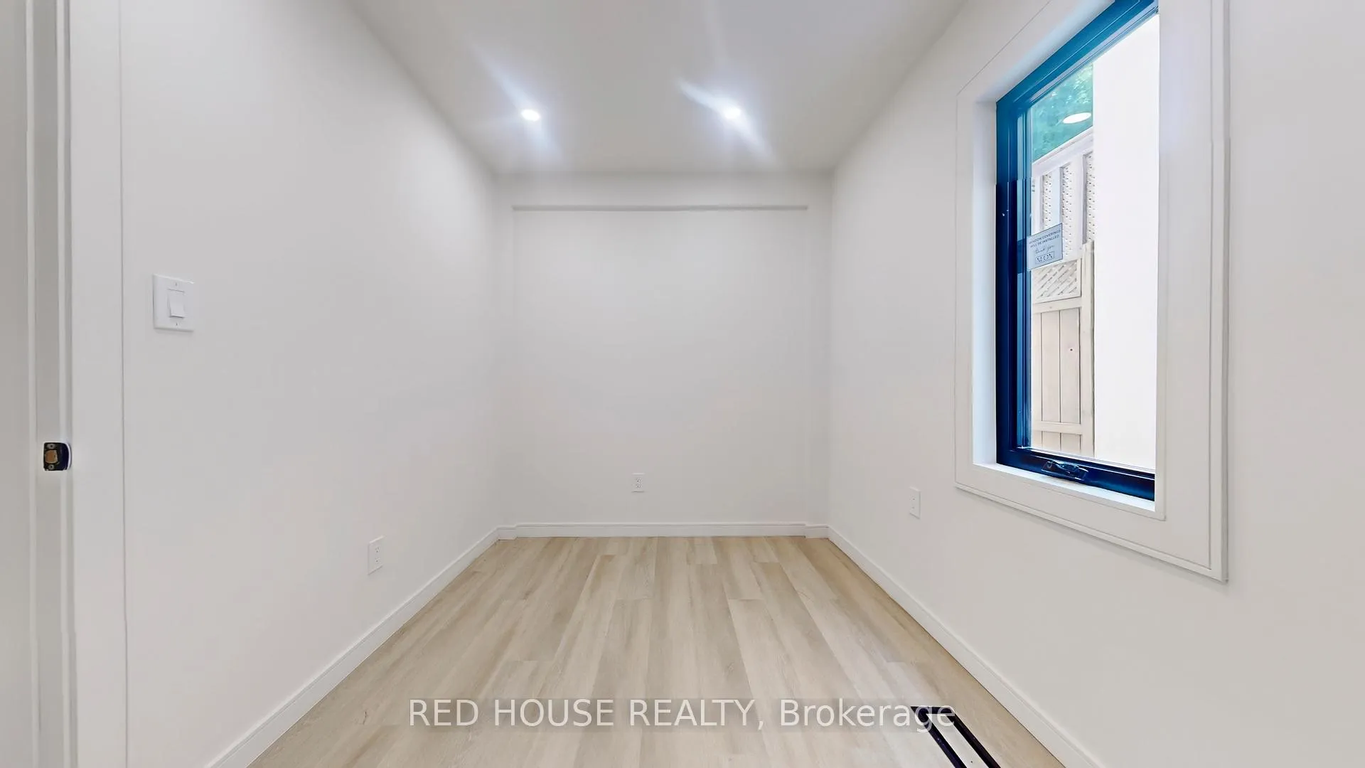 Photo 7 of Unit 1, 63 Derwyn Road, Toronto, East York — HOMEH