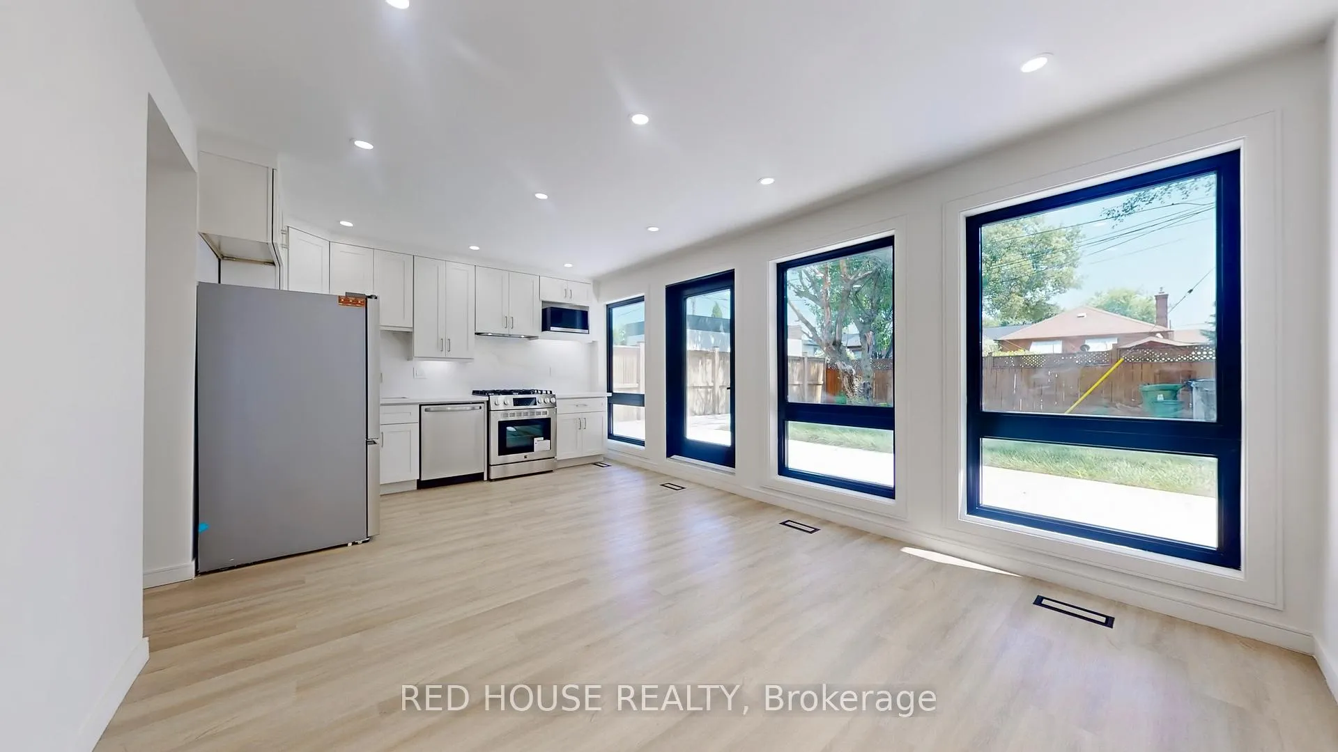 Photo 13 of Unit 1, 63 Derwyn Road, Toronto, East York — HOMEH