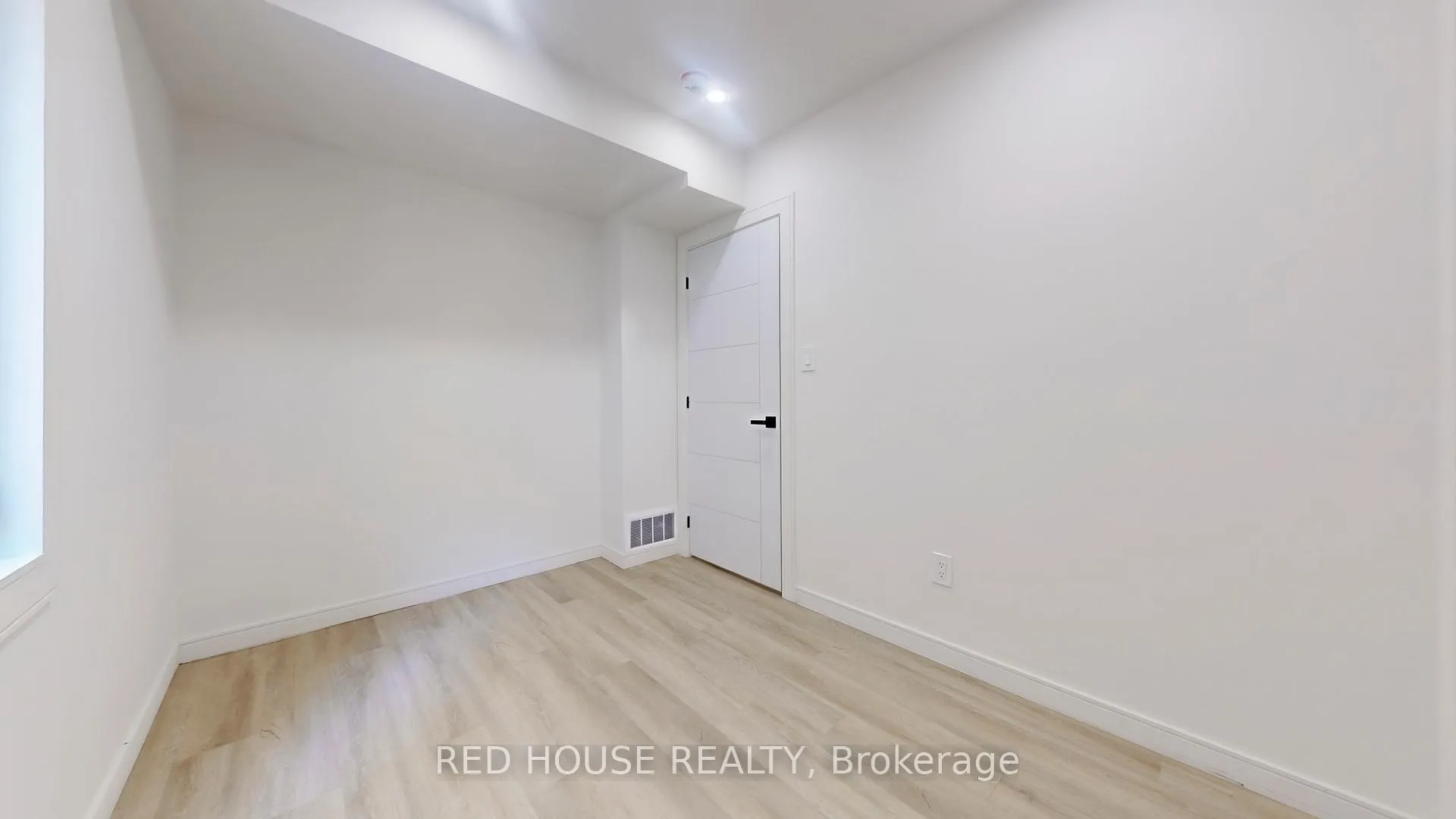 Photo 21 of Unit 1, 63 Derwyn Road, Toronto, East York — HOMEH