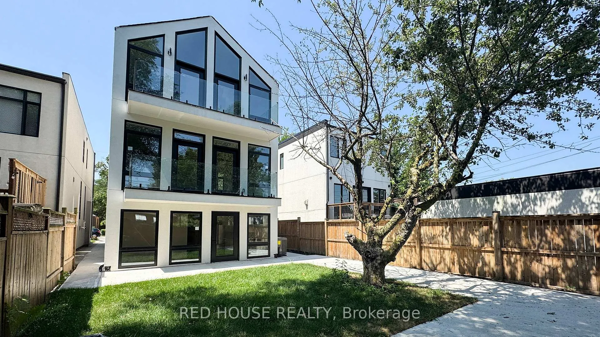 Photo 23 of Unit 1, 63 Derwyn Road, Toronto, East York — HOMEH