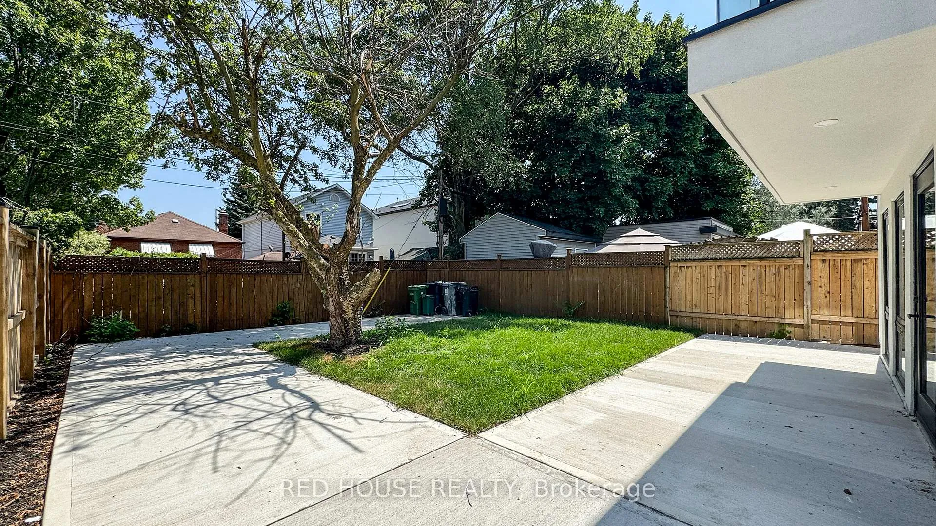 Photo 25 of Unit 1, 63 Derwyn Road, Toronto, East York — HOMEH