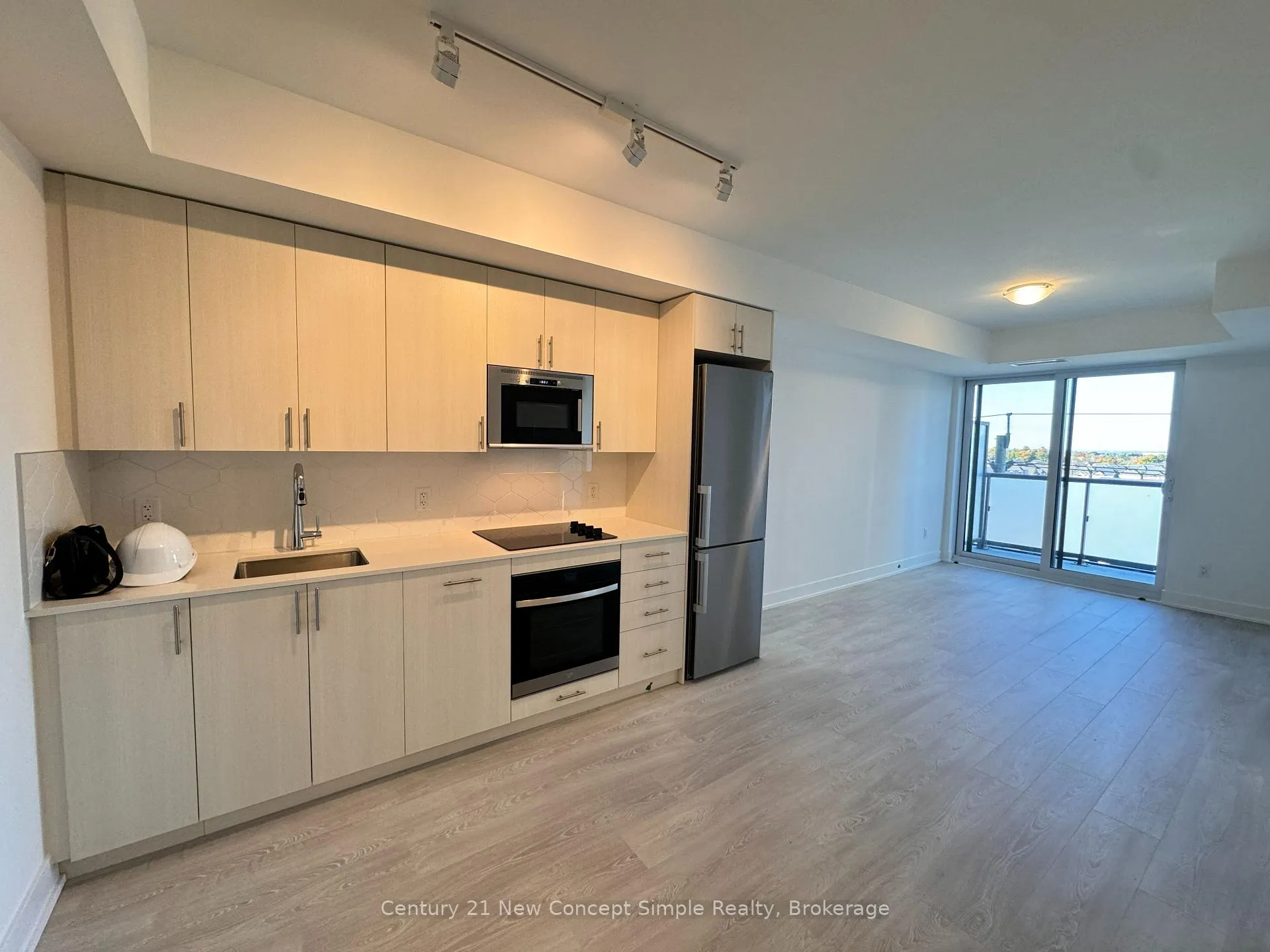 Photo 2 of Unit 613, 2545 Simcoe Street N, Oshawa, Windfields — HOMEH