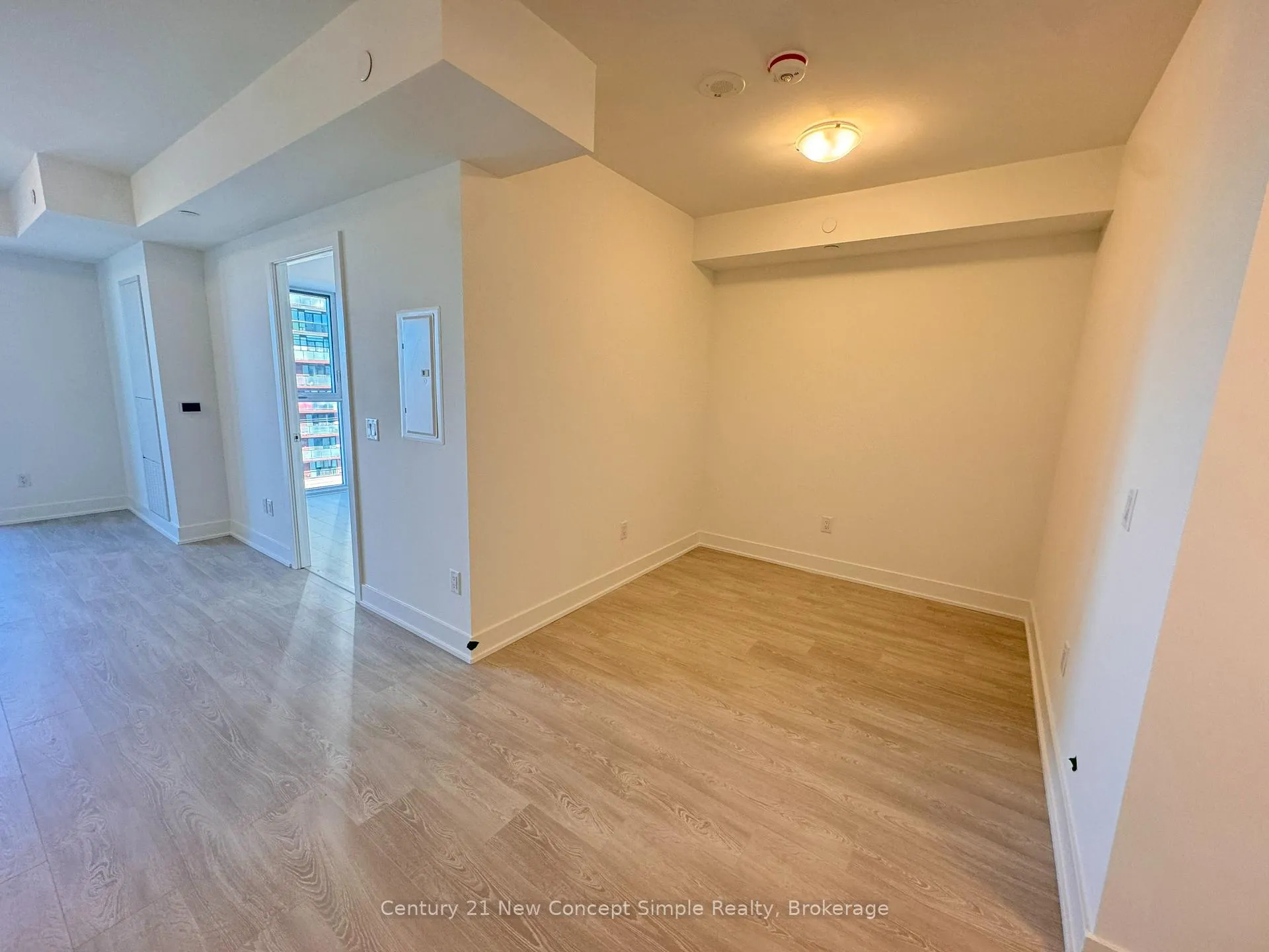 Photo 3 of Unit 613, 2545 Simcoe Street N, Oshawa, Windfields — HOMEH