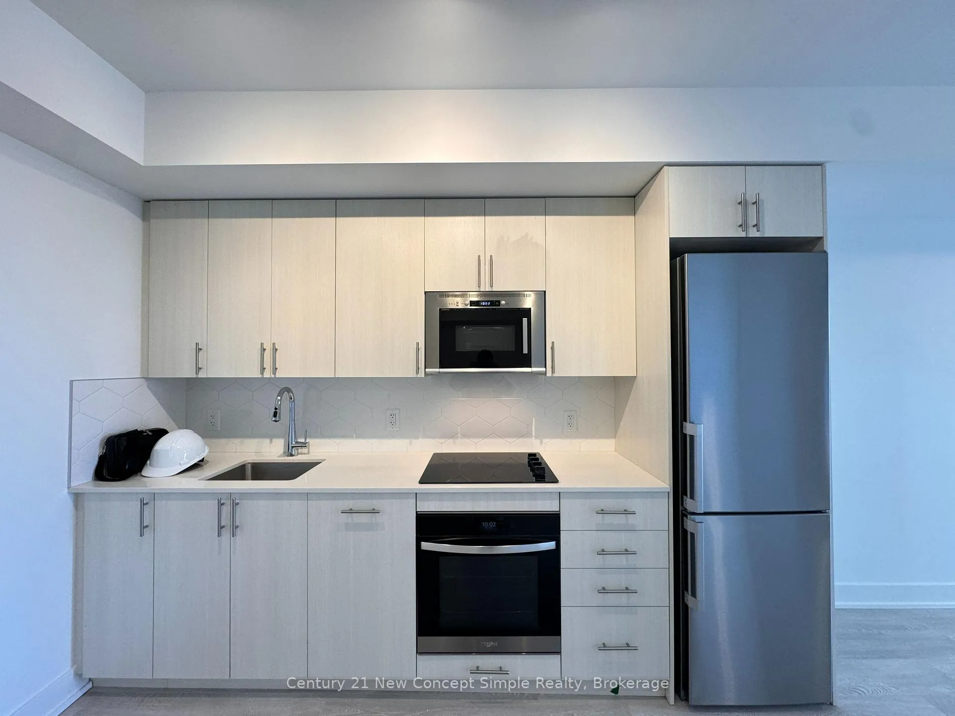 Photo 5 of Unit 613, 2545 Simcoe Street N, Oshawa, Windfields — HOMEH