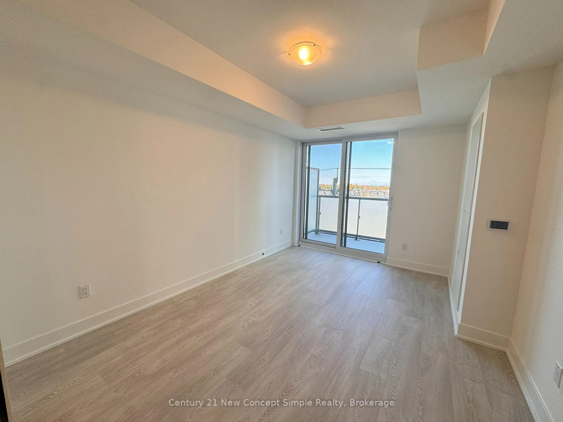 Photo 6 of Unit 613, 2545 Simcoe Street N, Oshawa, Windfields — HOMEH