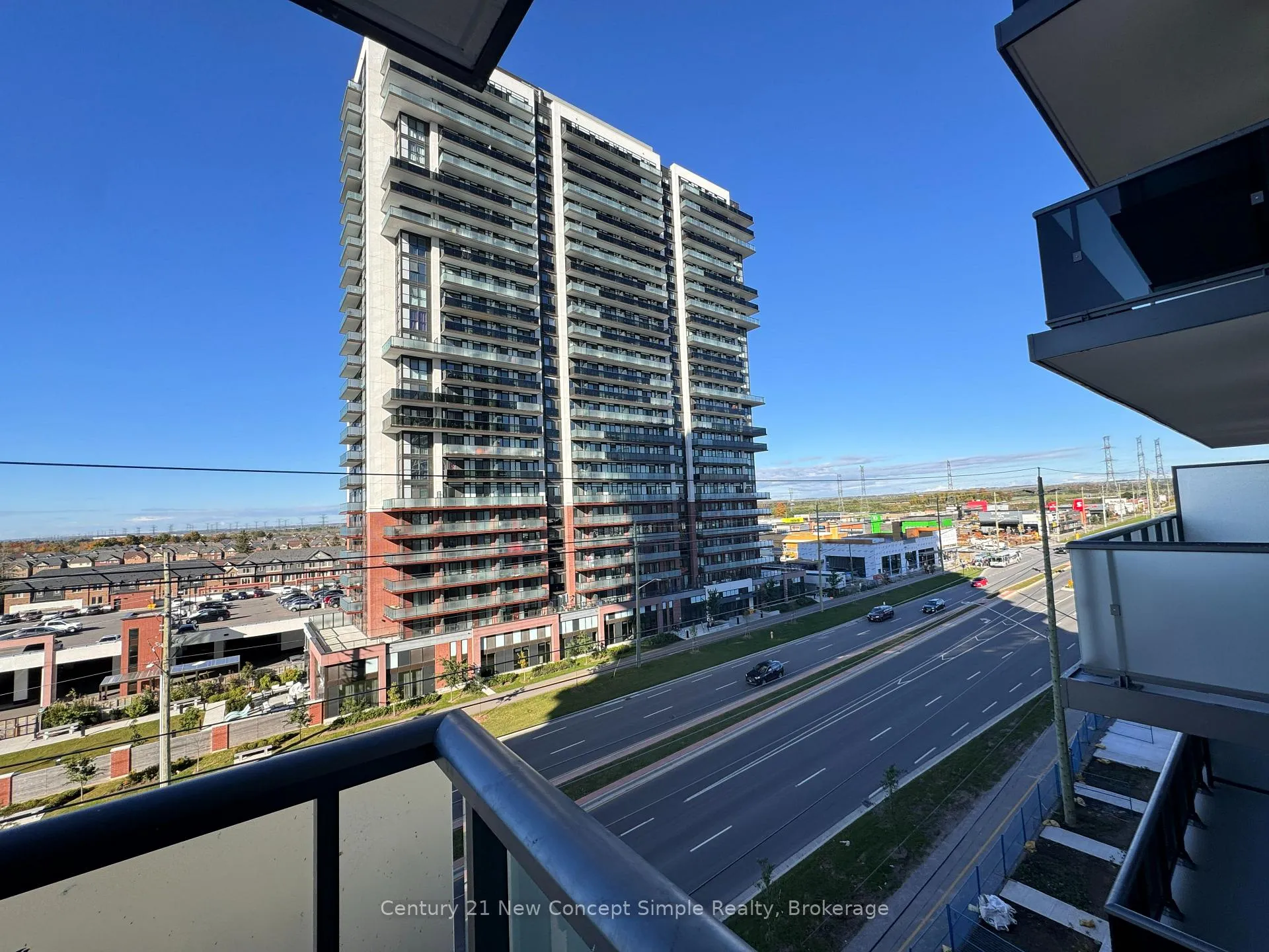 Photo 11 of Unit 613, 2545 Simcoe Street N, Oshawa, Windfields — HOMEH
