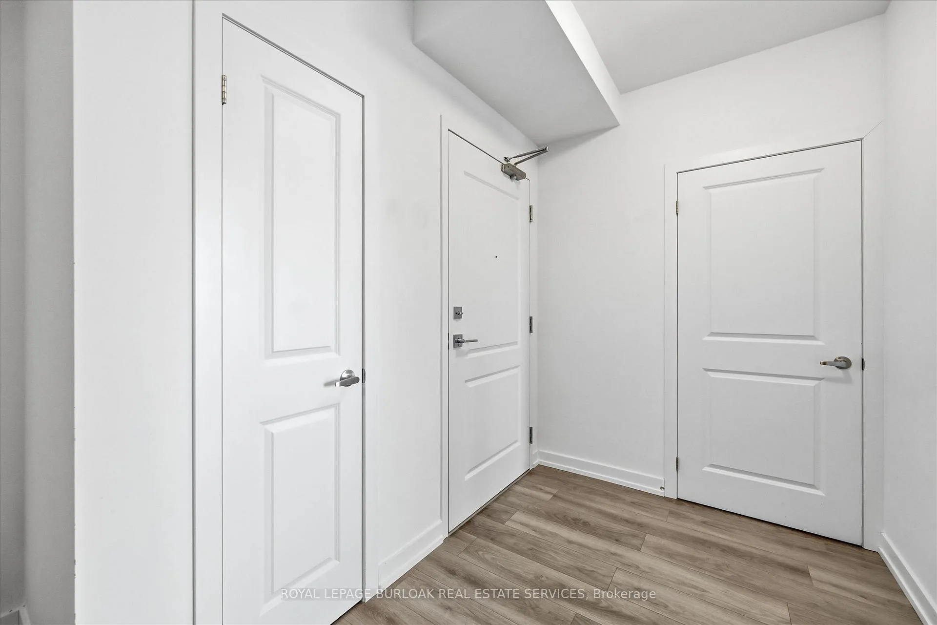 Photo 7 of Unit 1212, 460 Dundas Street, Hamilton, Waterdown — HOMEH