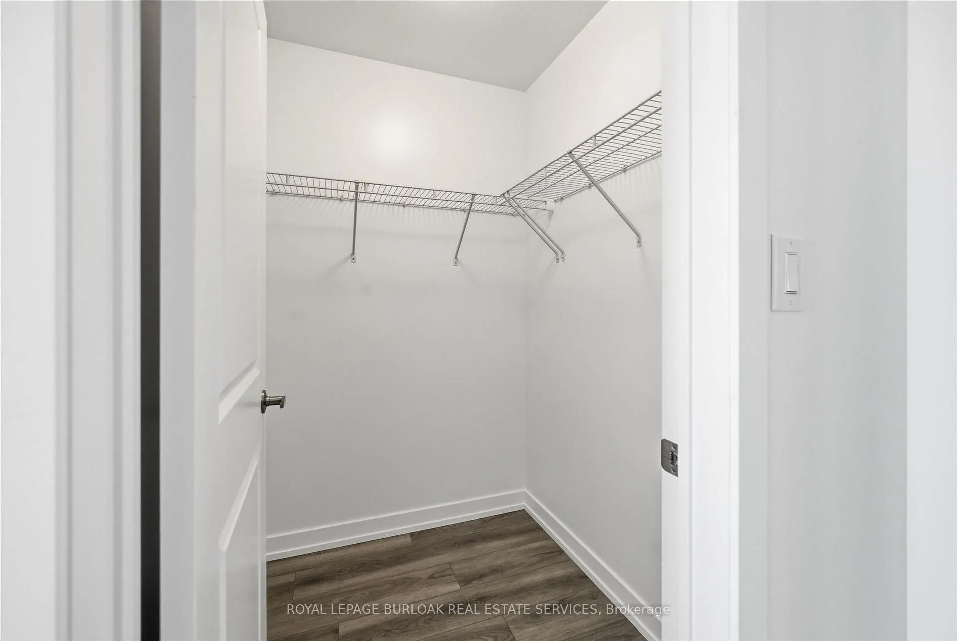 Photo 38 of Unit 1212, 460 Dundas Street, Hamilton, Waterdown — HOMEH