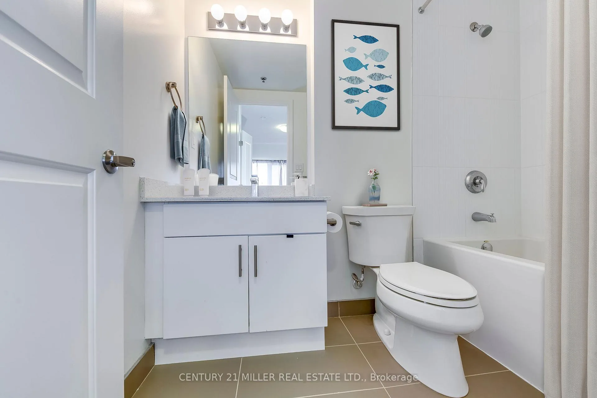Photo 11 of Unit 303, 560 North Service Road, Grimsby, Grimsby Beach — HOMEH