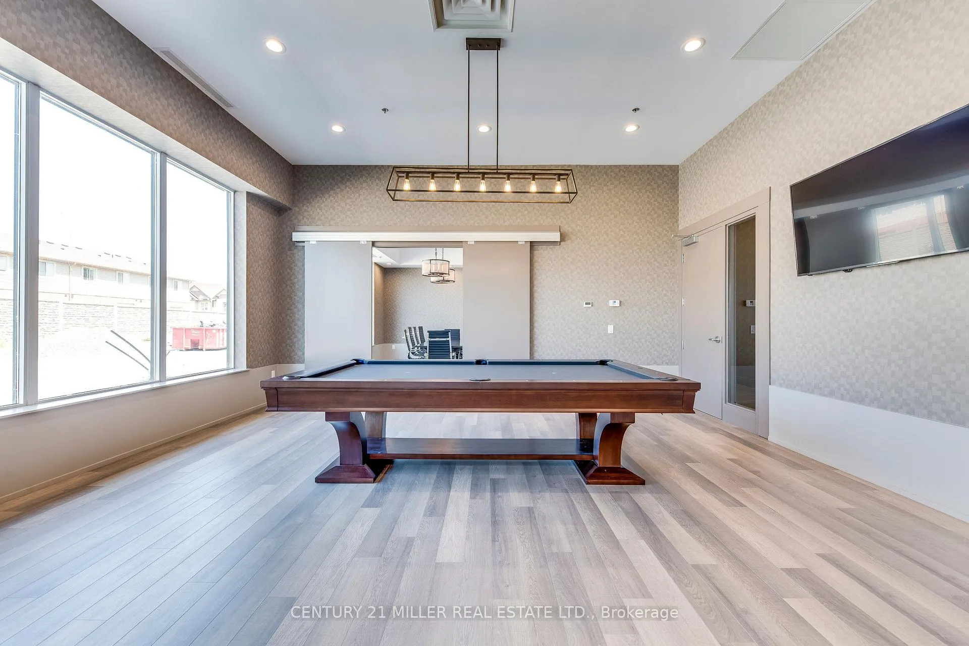 Photo 23 of Unit 303, 560 North Service Road, Grimsby, Grimsby Beach — HOMEH