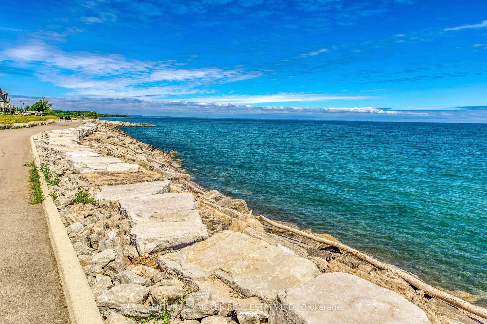 Photo 31 of Unit 303, 560 North Service Road, Grimsby, Grimsby Beach — HOMEH