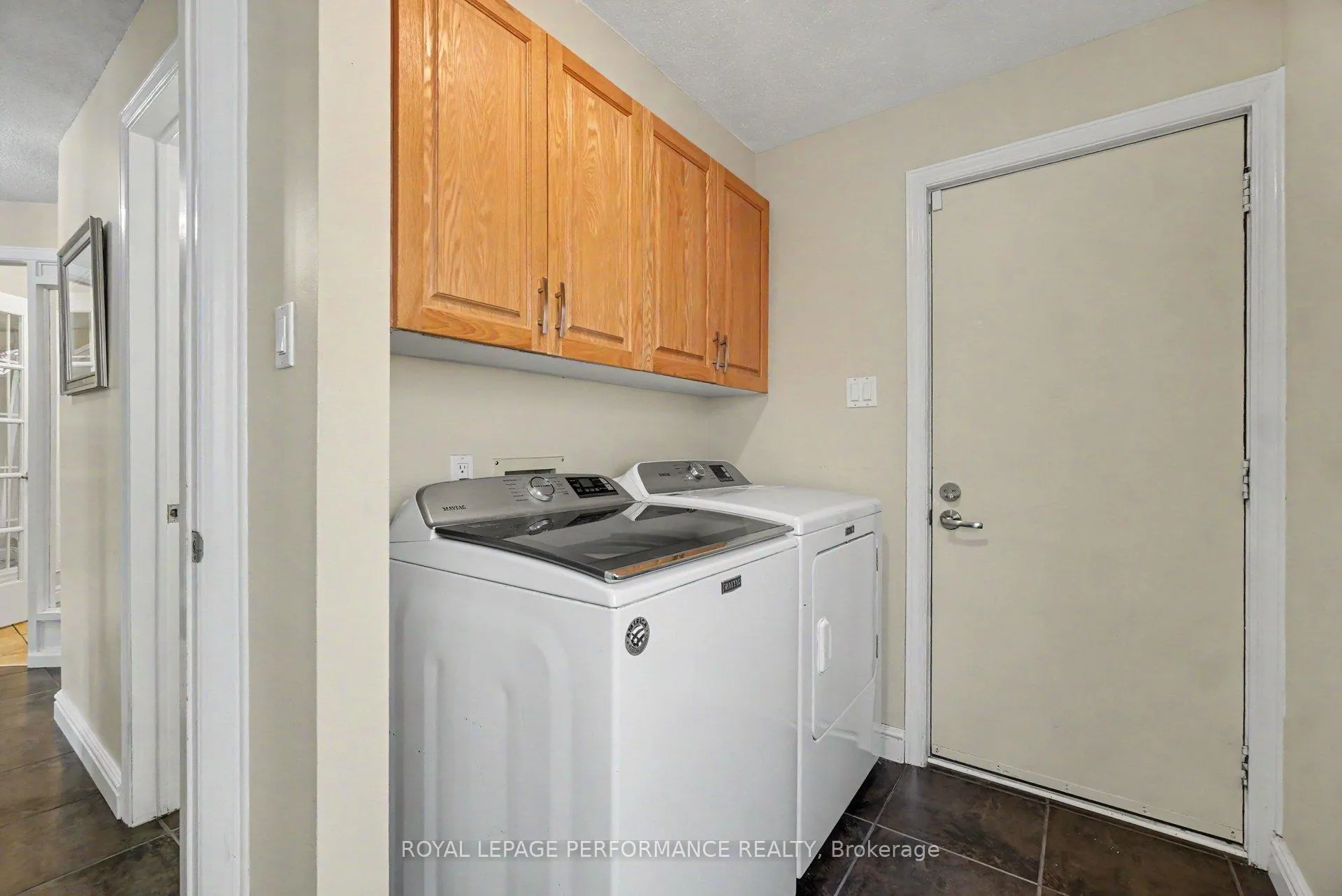 Photo 15 of 1787 Hunters Run Drive, Ottawa, Chapel Hill — HOMEH