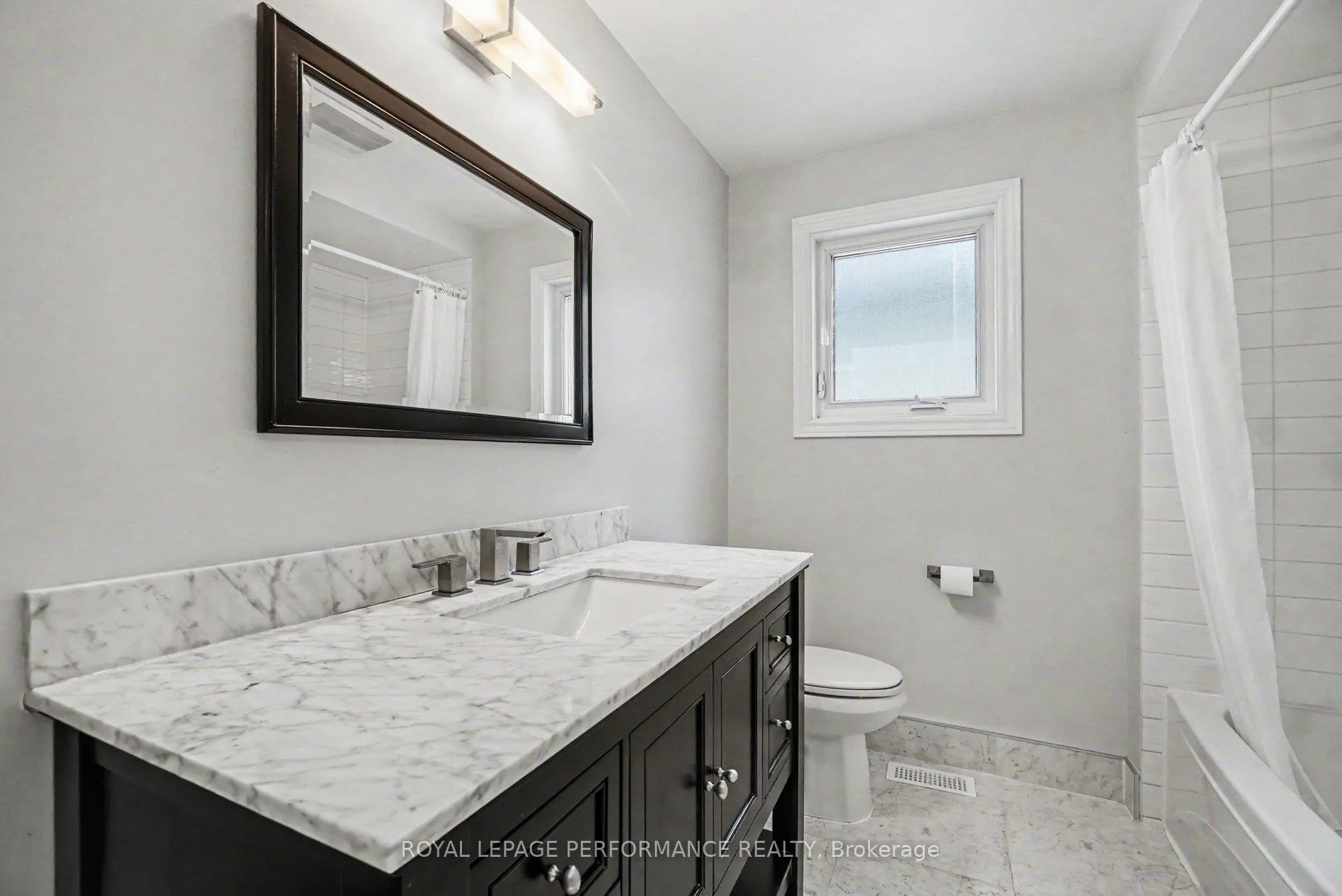 Photo 23 of 1787 Hunters Run Drive, Ottawa, Chapel Hill — HOMEH