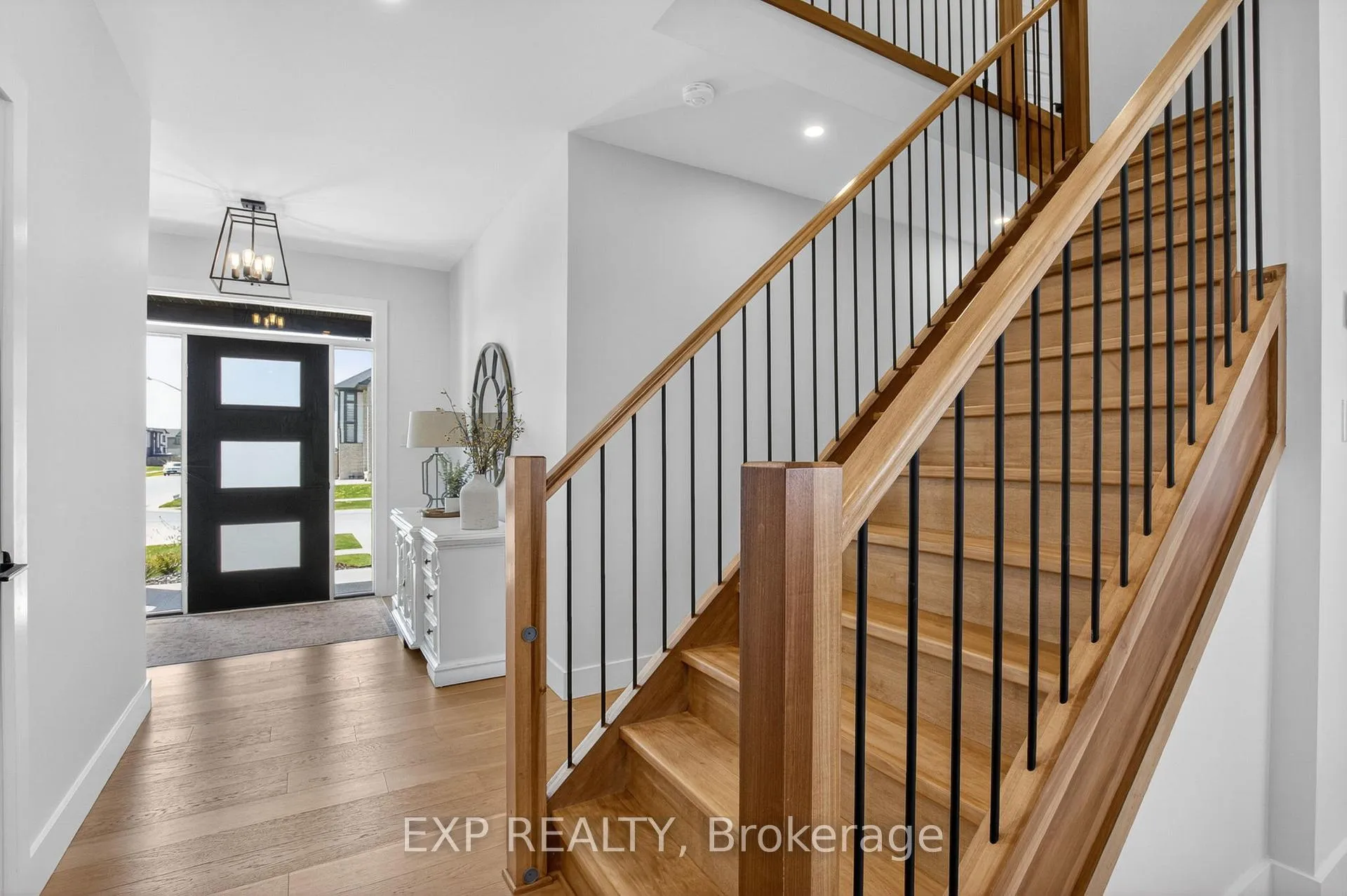 Photo 7 of 188 Crestview Drive, Middlesex Centre, Rural Middlesex Centre — HOMEH