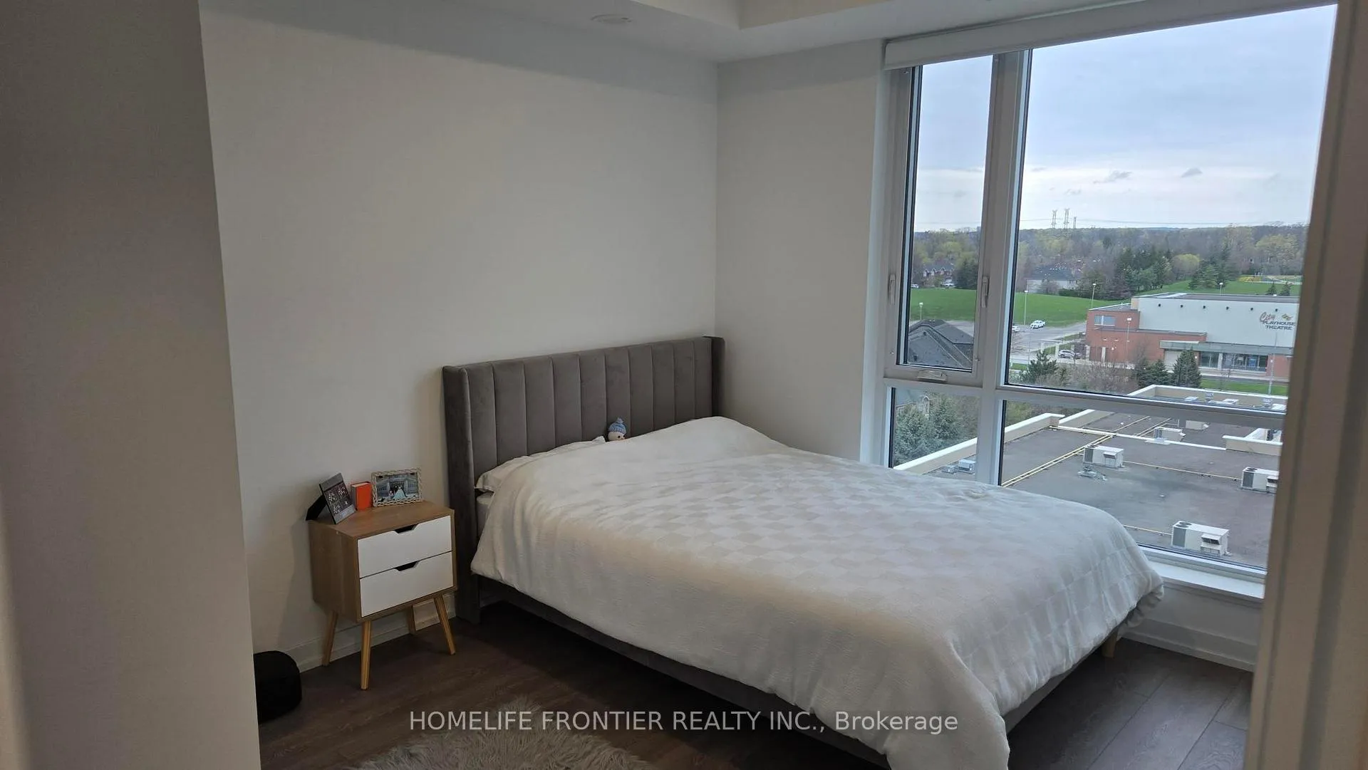 Photo 4 of Unit 813, 8 Beverley Glen Boulevard, Vaughan, Beverley Glen — HOMEH