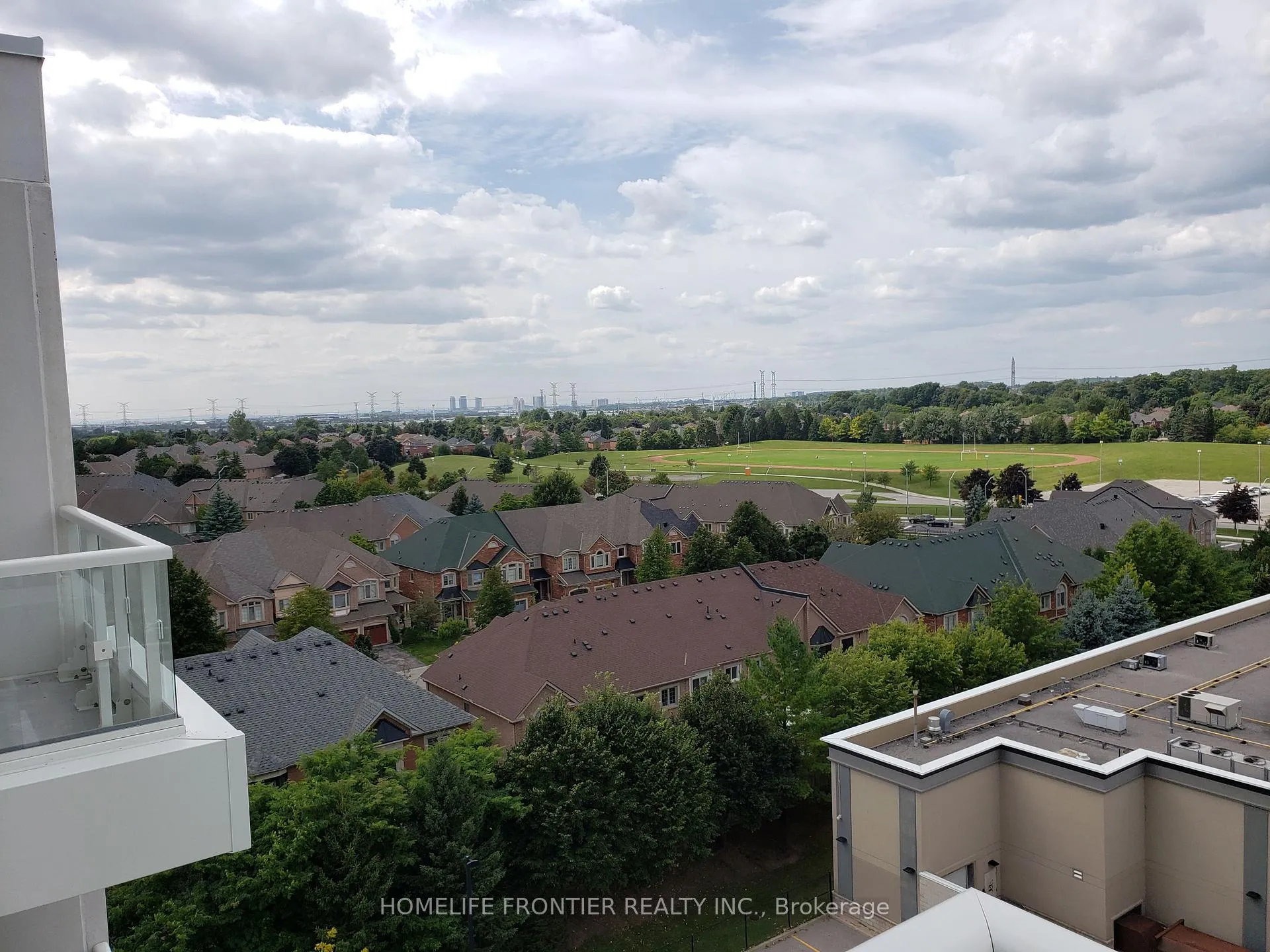 Photo 8 of Unit 813, 8 Beverley Glen Boulevard, Vaughan, Beverley Glen — HOMEH