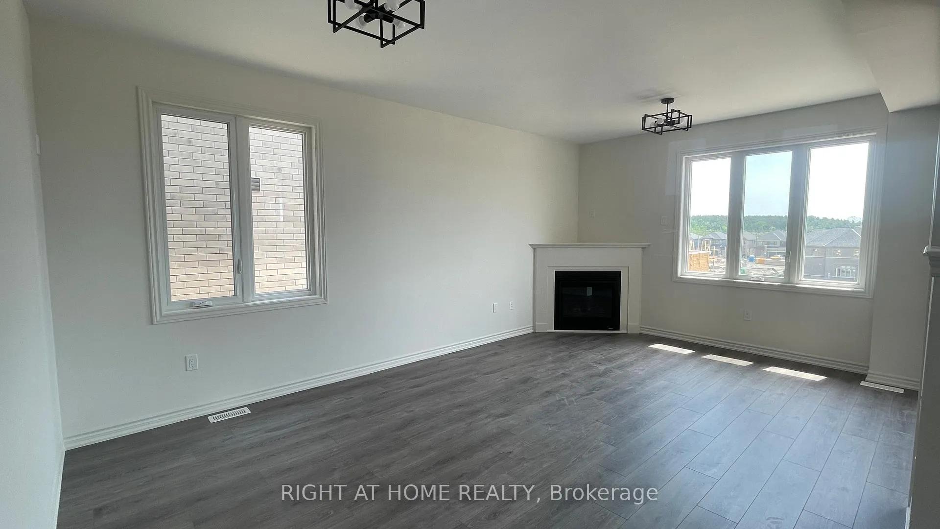 Photo 5 of 1054 Denton Drive, Cobourg — HOMEH