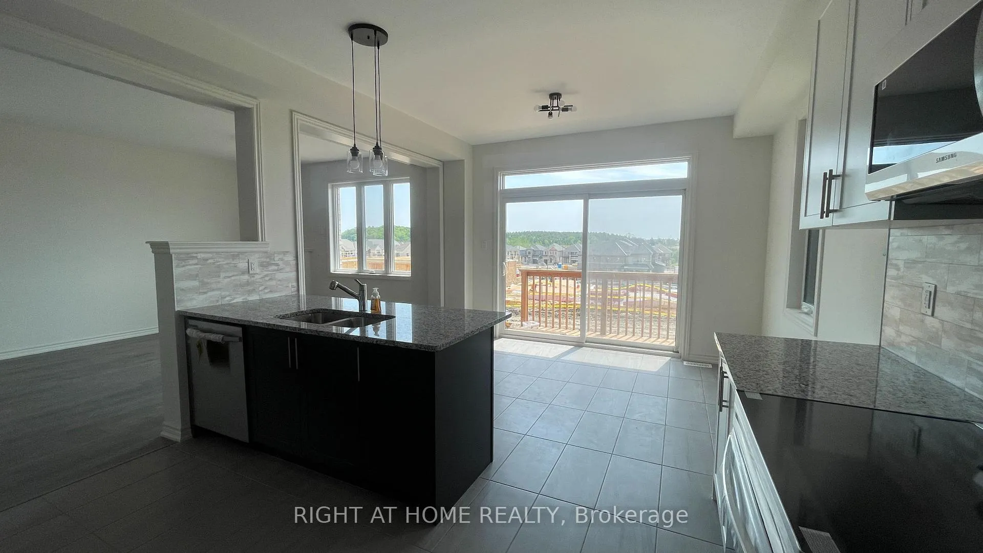 Photo 11 of 1054 Denton Drive, Cobourg — HOMEH