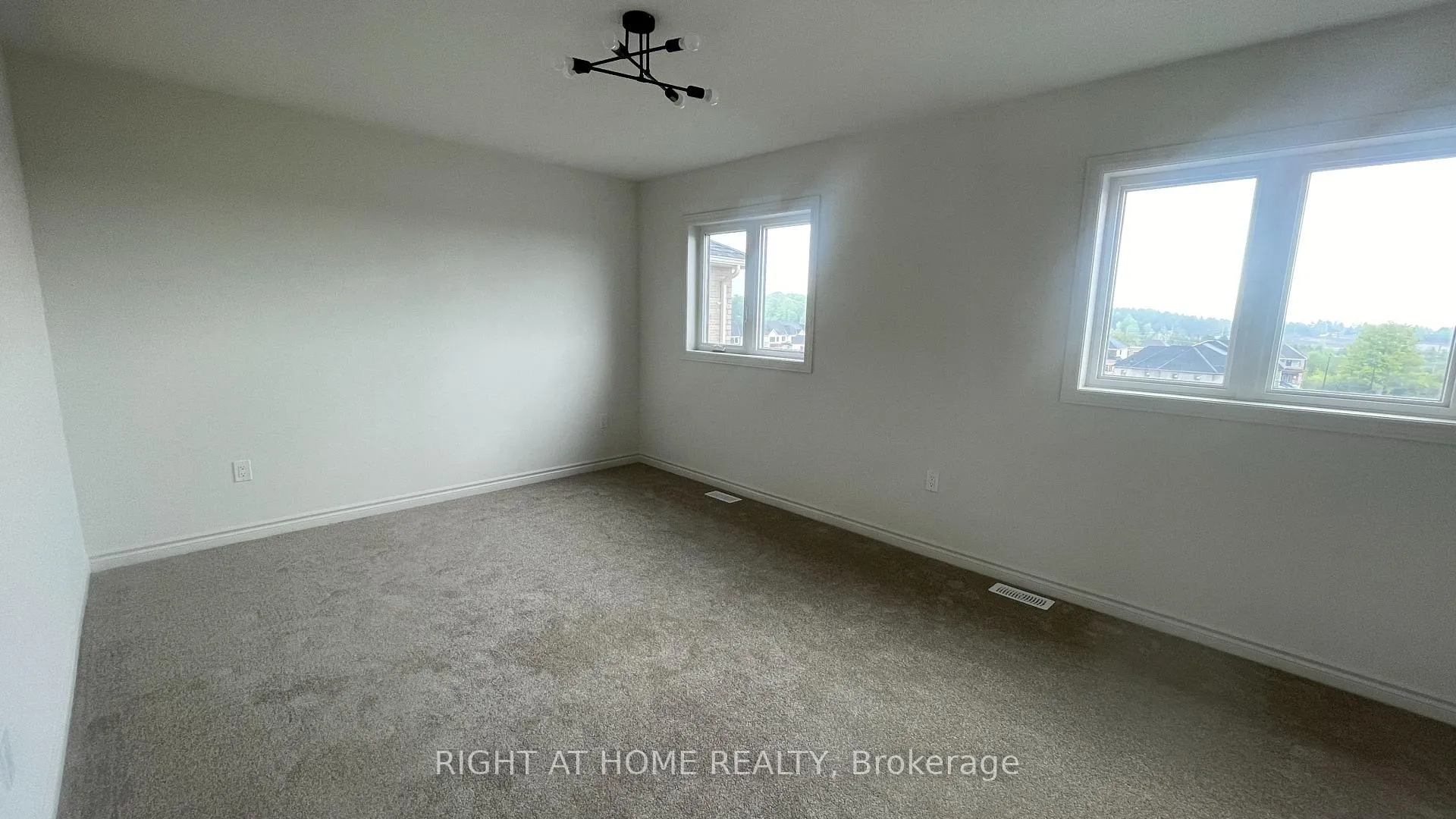 Photo 16 of 1054 Denton Drive, Cobourg — HOMEH