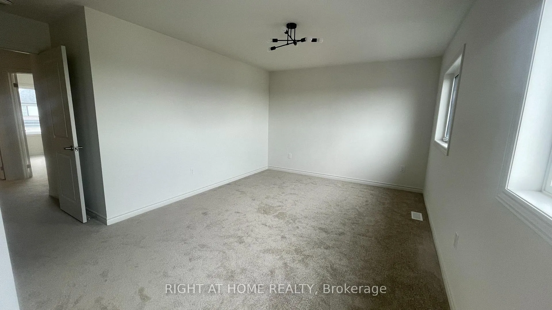 Photo 19 of 1054 Denton Drive, Cobourg — HOMEH