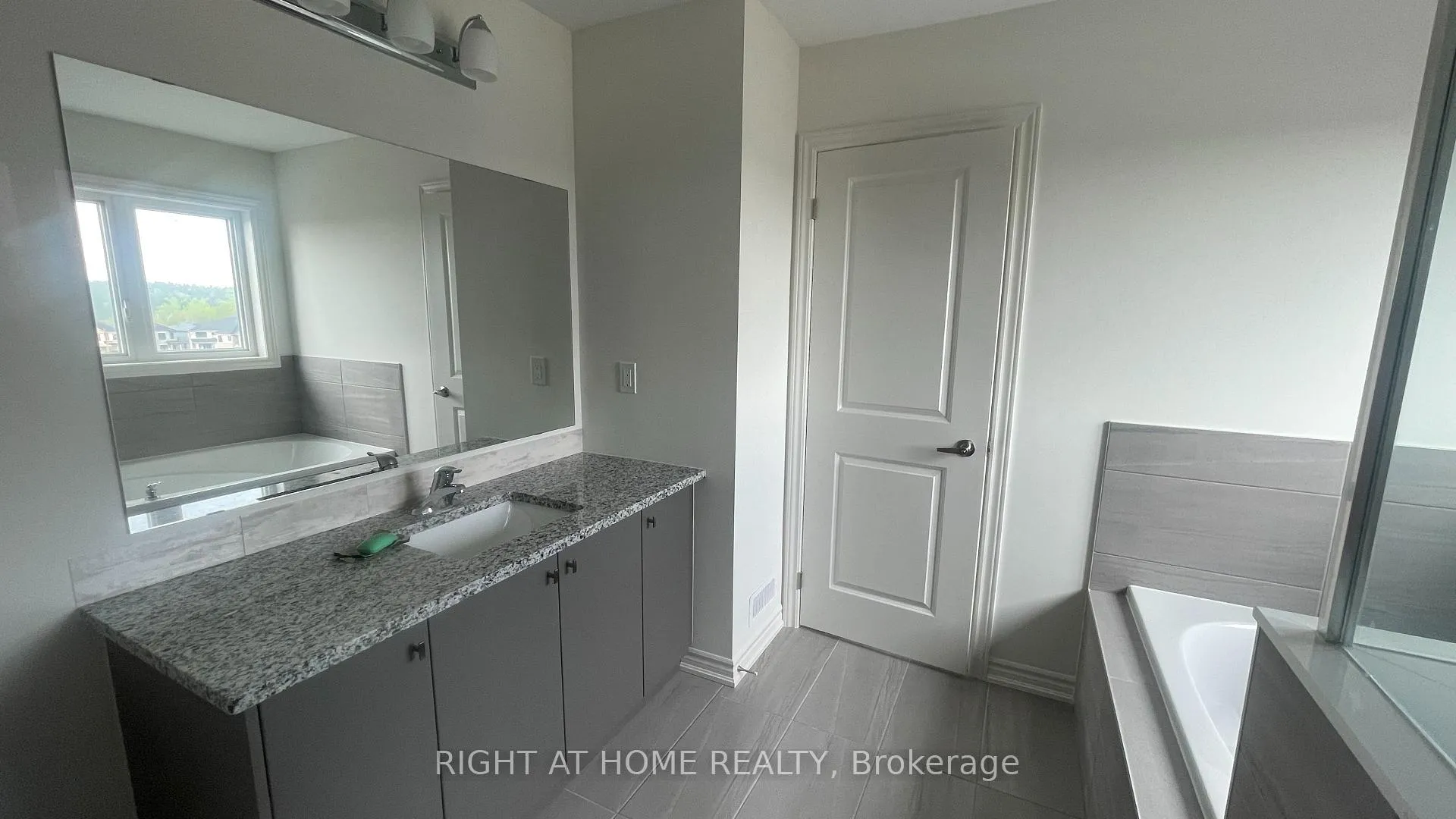 Photo 22 of 1054 Denton Drive, Cobourg — HOMEH