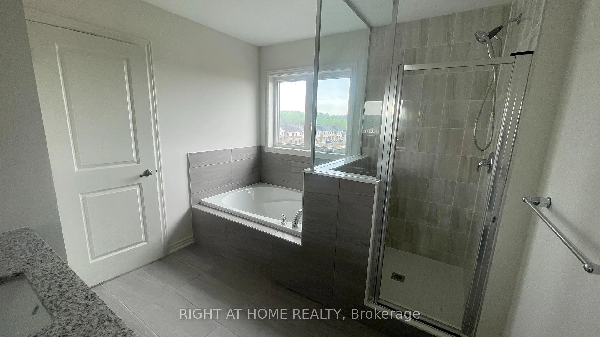Photo 23 of 1054 Denton Drive, Cobourg — HOMEH