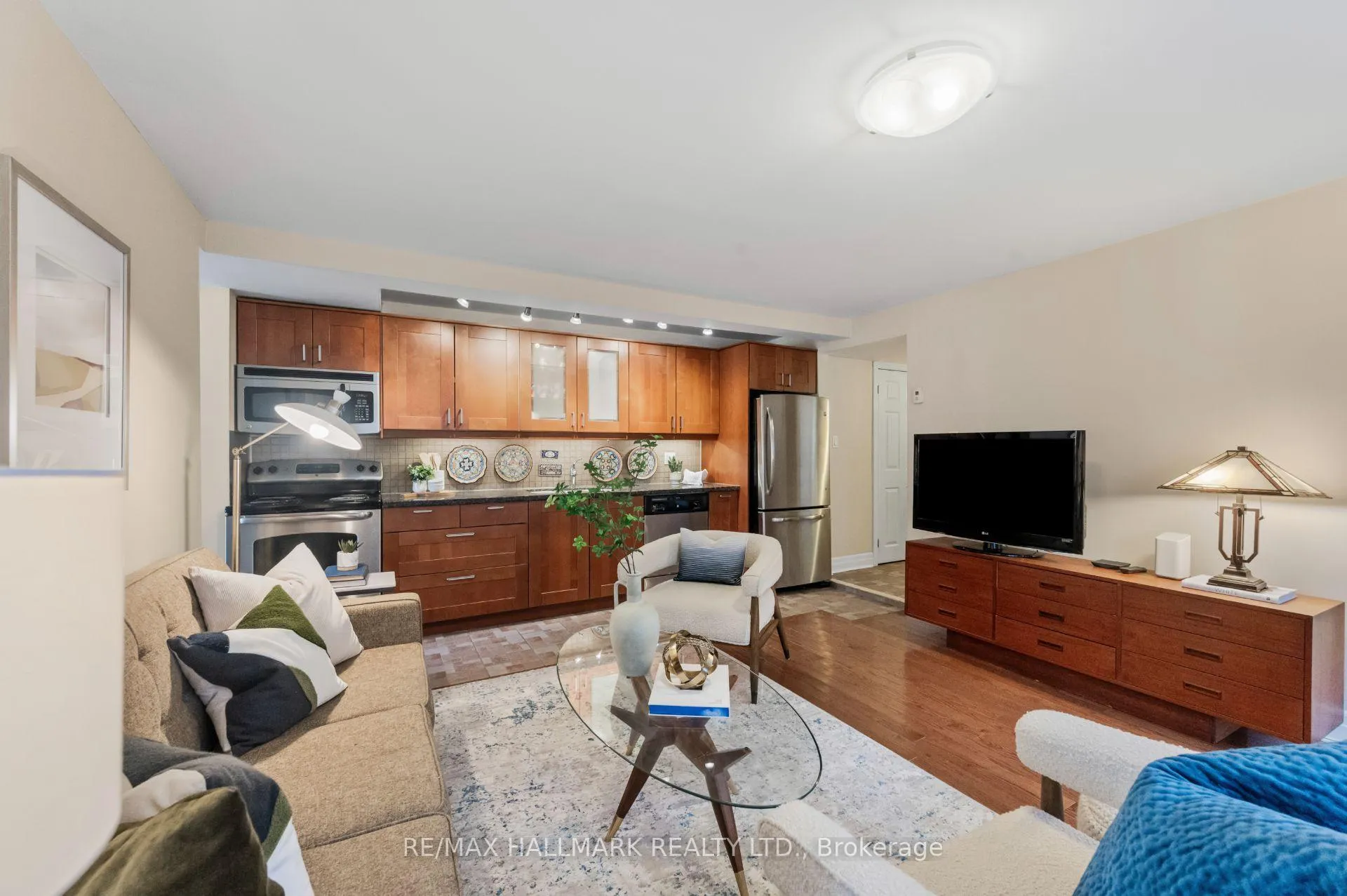 Photo 1 of 27A Ridout Street, Toronto, High Park-Swansea — HOMEH