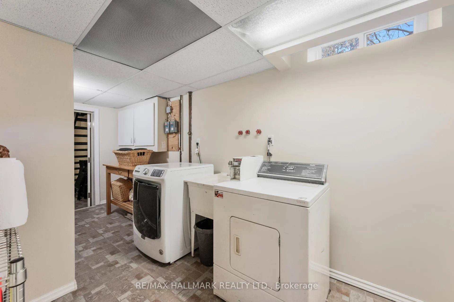 Photo 13 of 27A Ridout Street, Toronto, High Park-Swansea — HOMEH