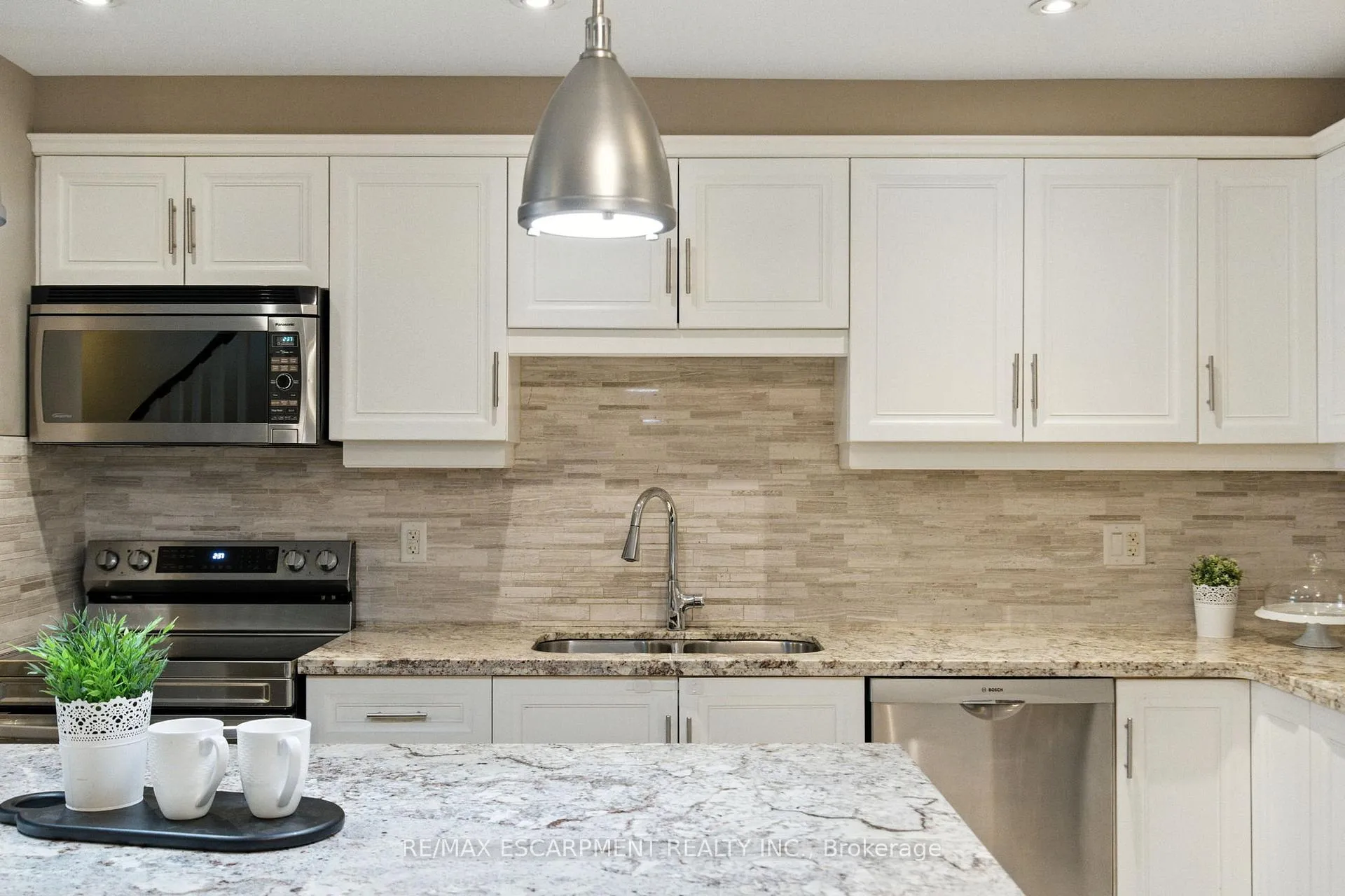 Photo 11 of 4 Burgundy Grove, Hamilton, Meadowlands — HOMEH