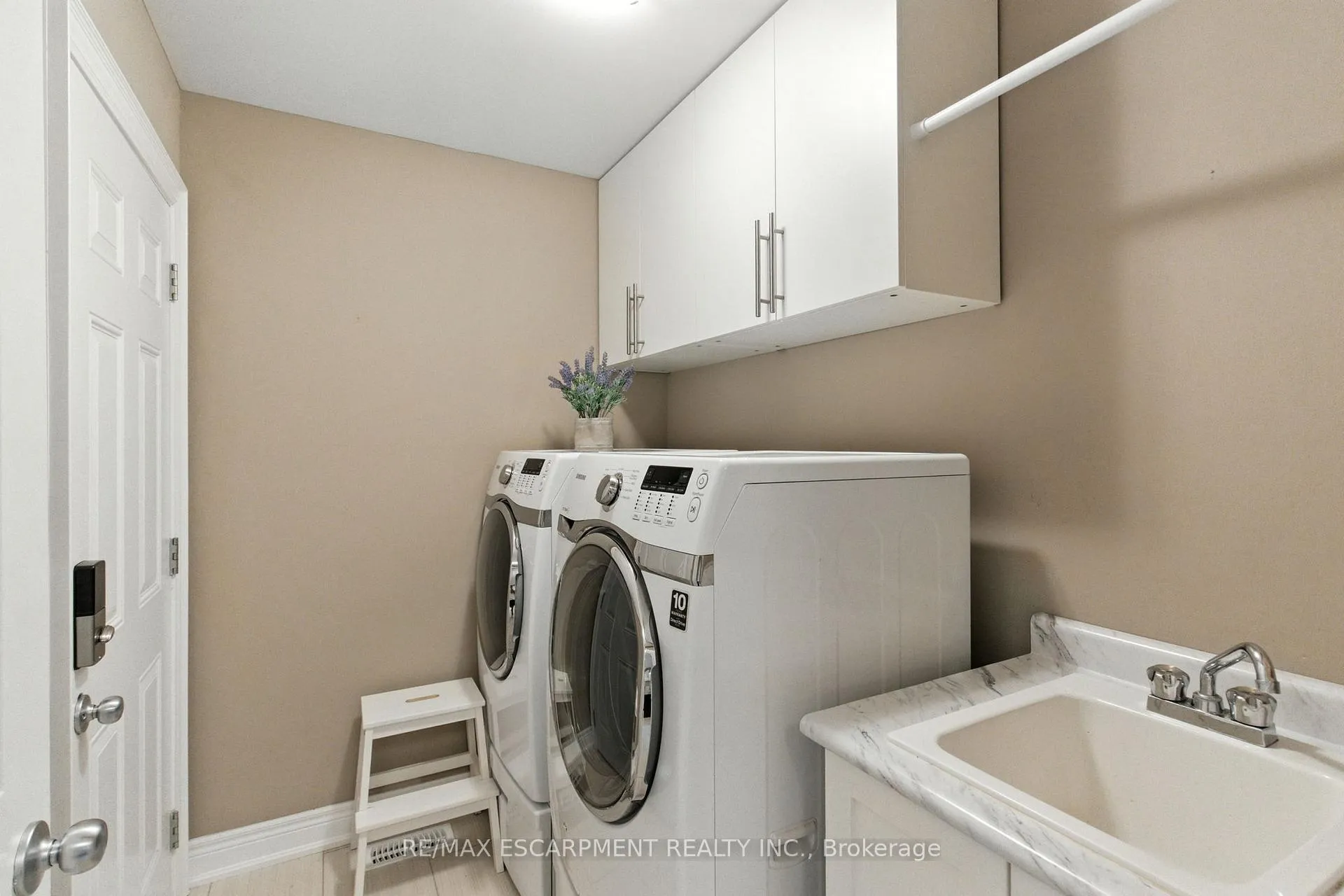 Photo 23 of 4 Burgundy Grove, Hamilton, Meadowlands — HOMEH