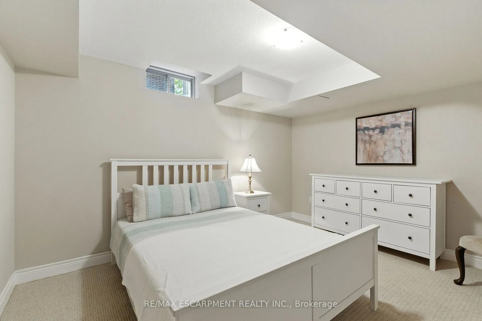 Photo 32 of 4 Burgundy Grove, Hamilton, Meadowlands — HOMEH