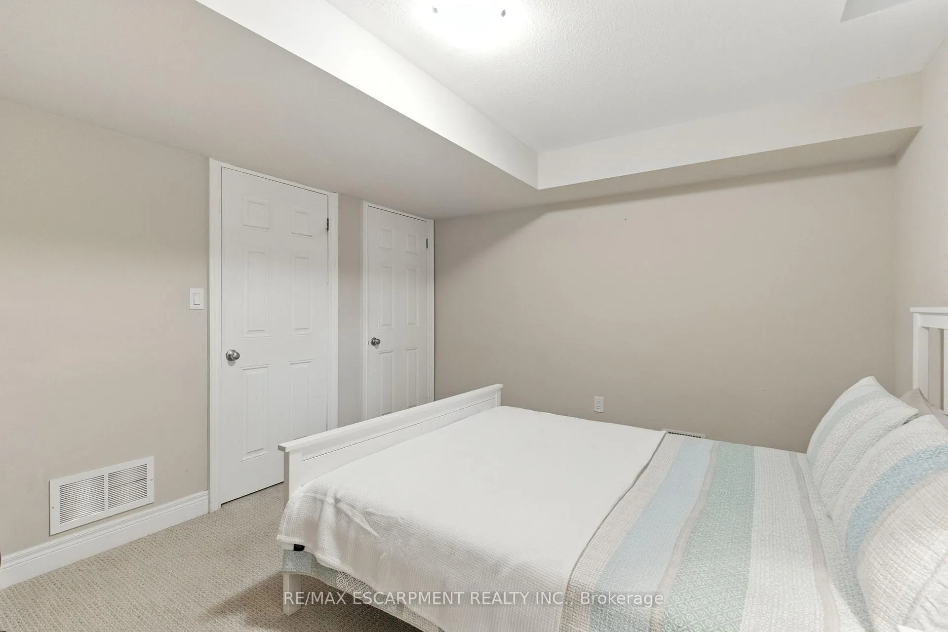 Photo 33 of 4 Burgundy Grove, Hamilton, Meadowlands — HOMEH