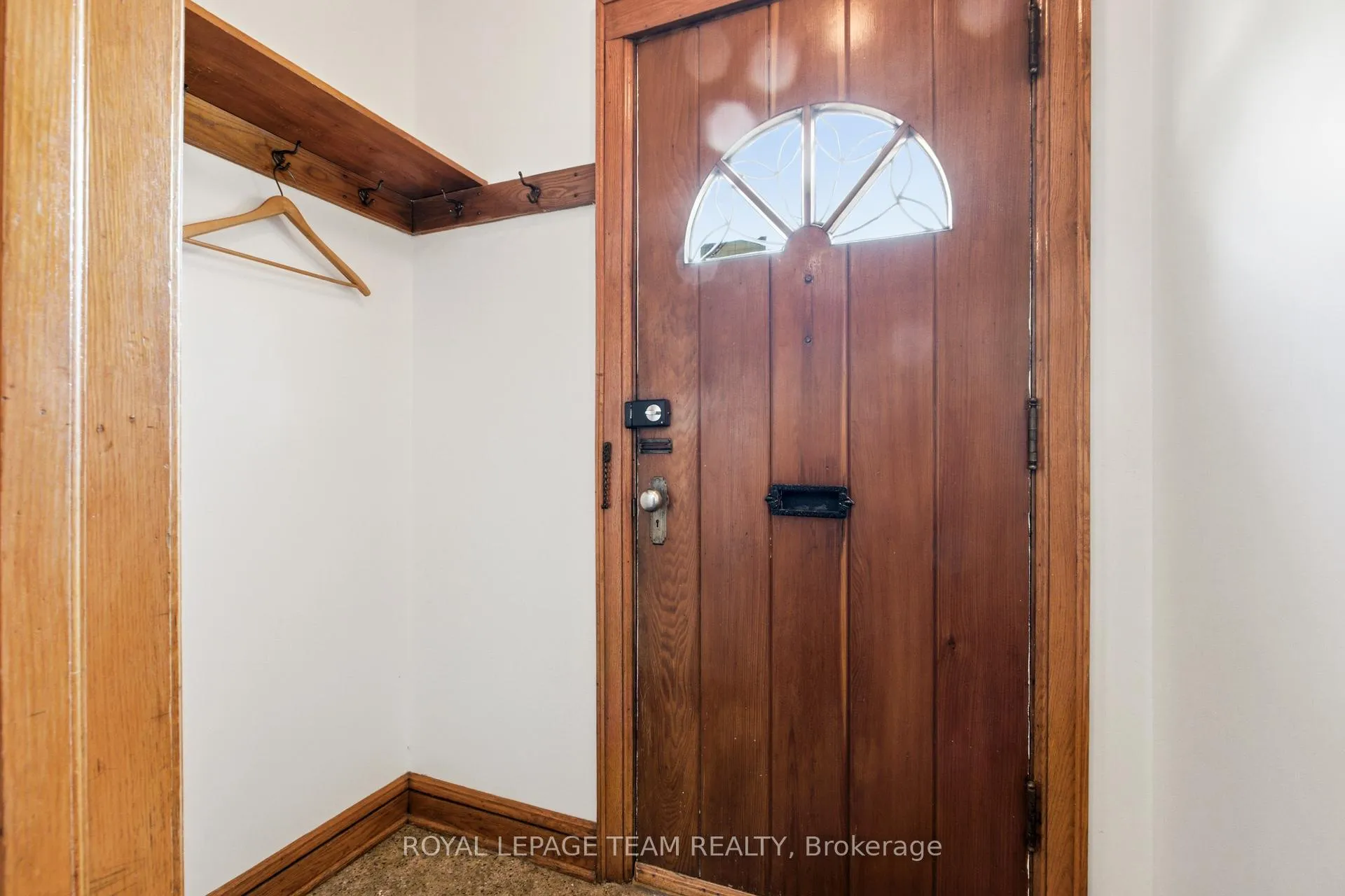 Photo 4 of 116 Range Road, Ottawa, Sandy Hill — HOMEH