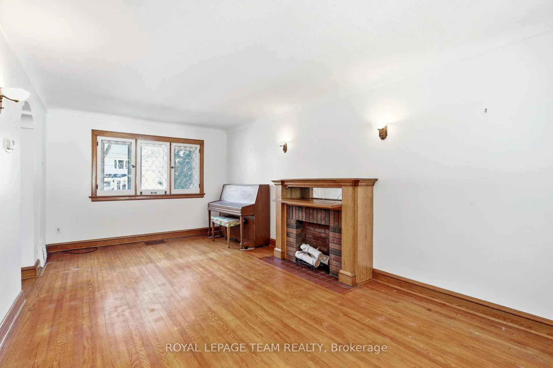 Photo 5 of 116 Range Road, Ottawa, Sandy Hill — HOMEH