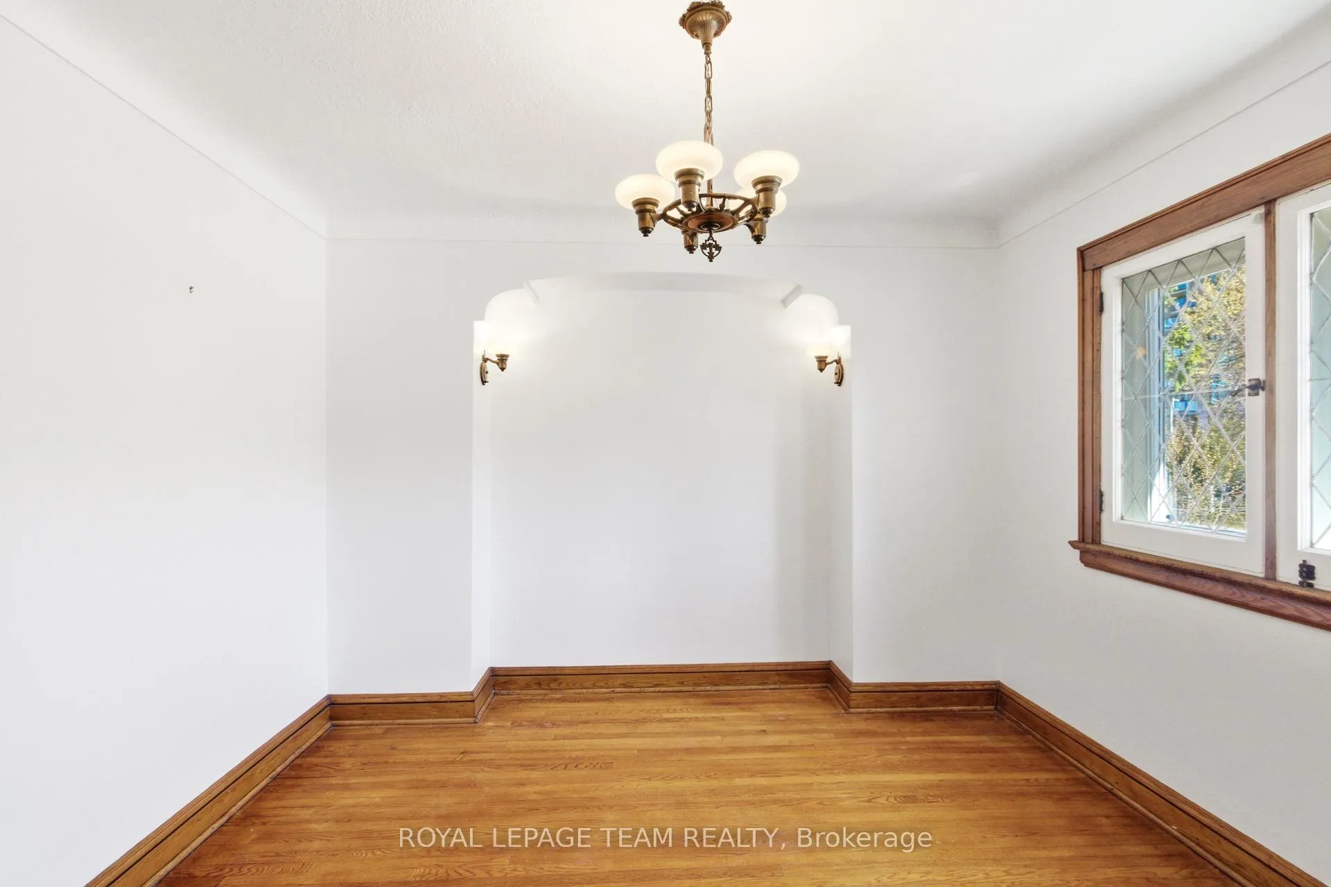 Photo 8 of 116 Range Road, Ottawa, Sandy Hill — HOMEH