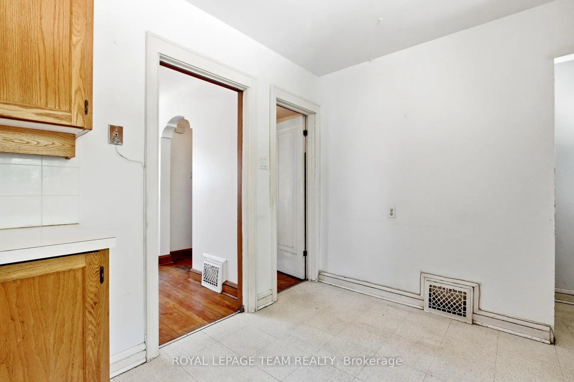 Photo 11 of 116 Range Road, Ottawa, Sandy Hill — HOMEH