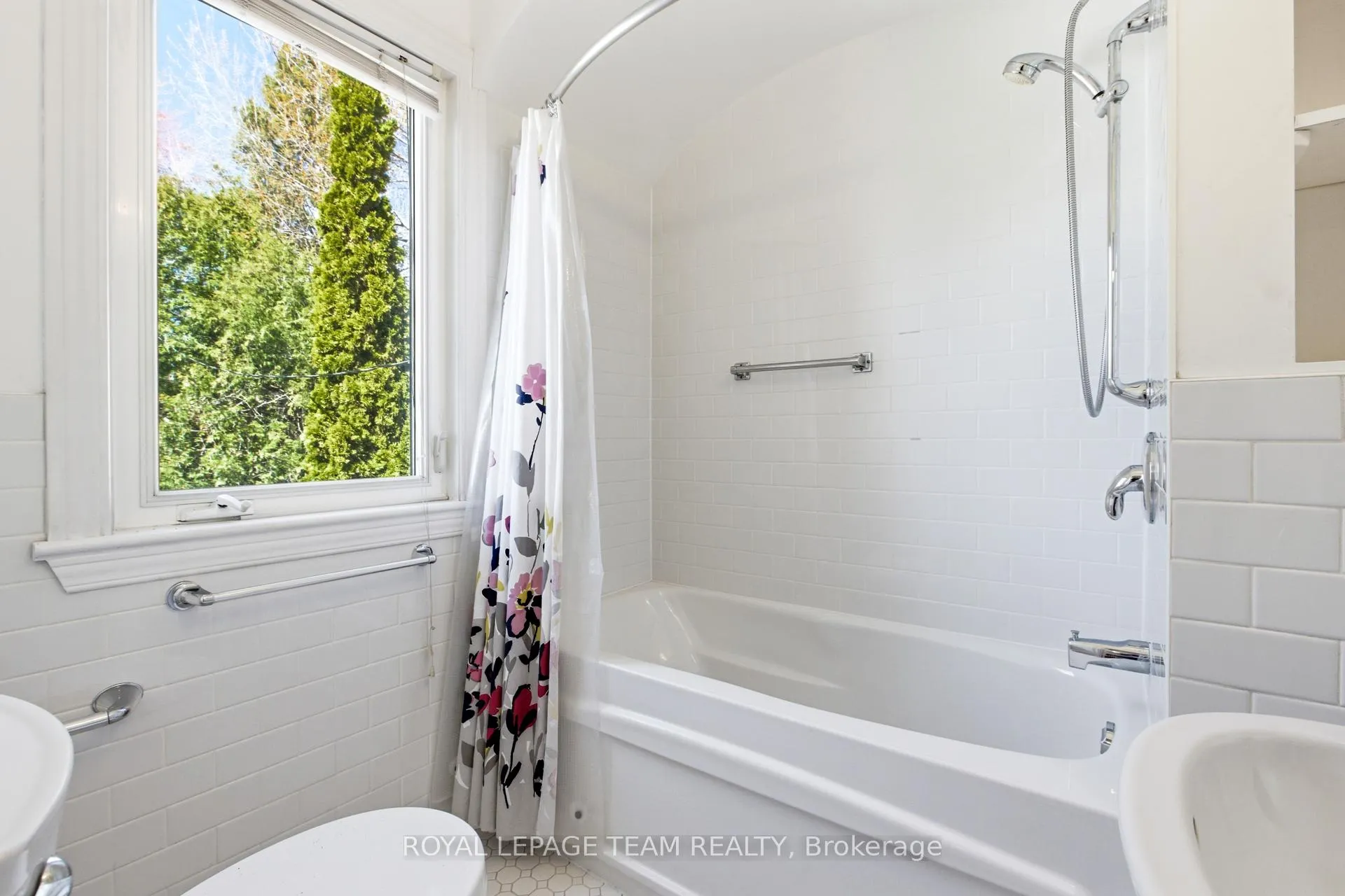 Photo 16 of 116 Range Road, Ottawa, Sandy Hill — HOMEH