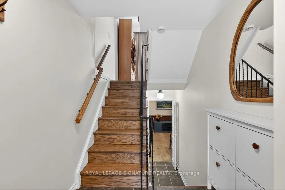 Photo 2 of 36 Vicora Link Way, Toronto, Flemingdon Park — HOMEH